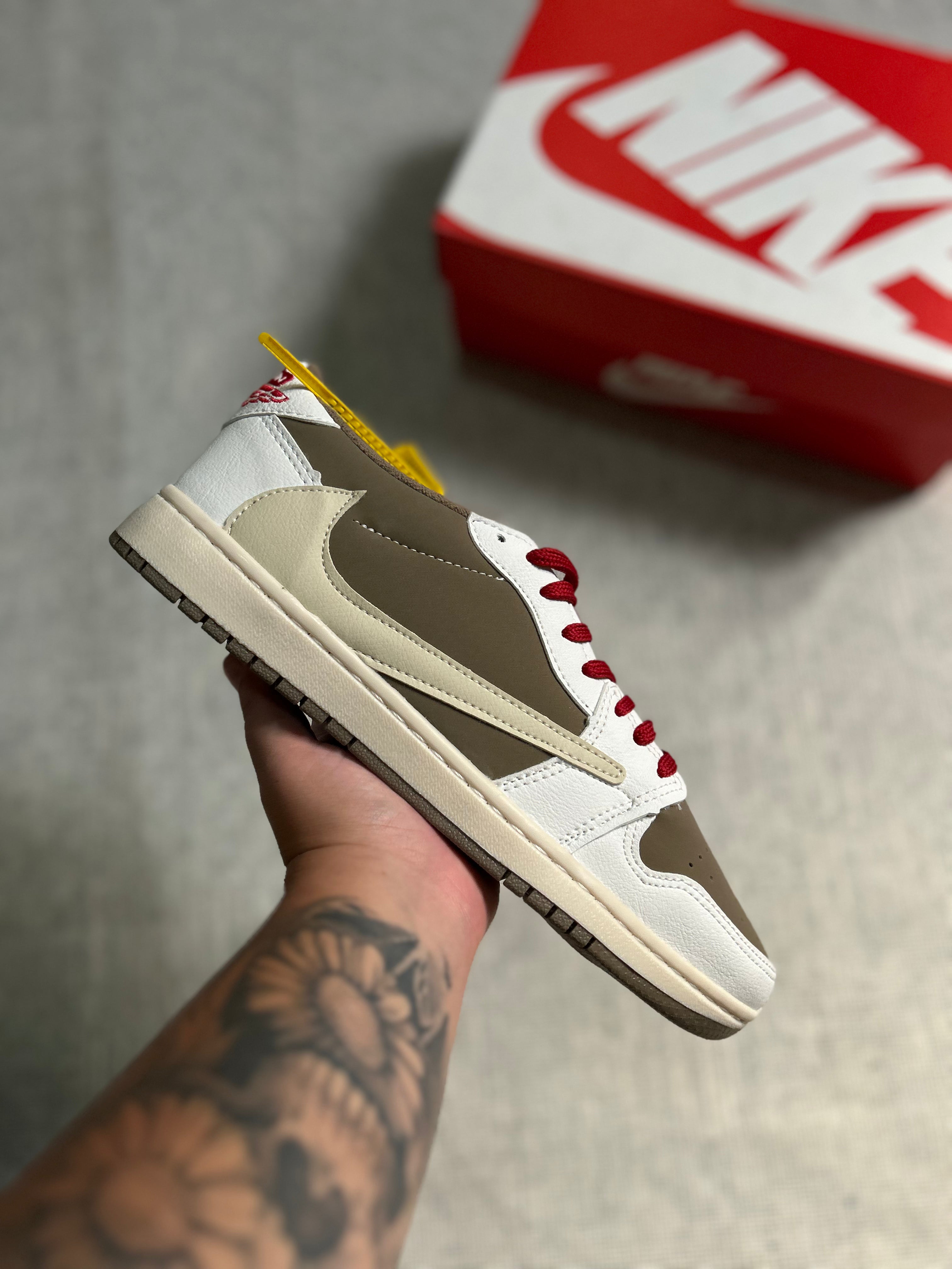 Air Jordan 1 Low - OG x Travis Scott Medium Olive