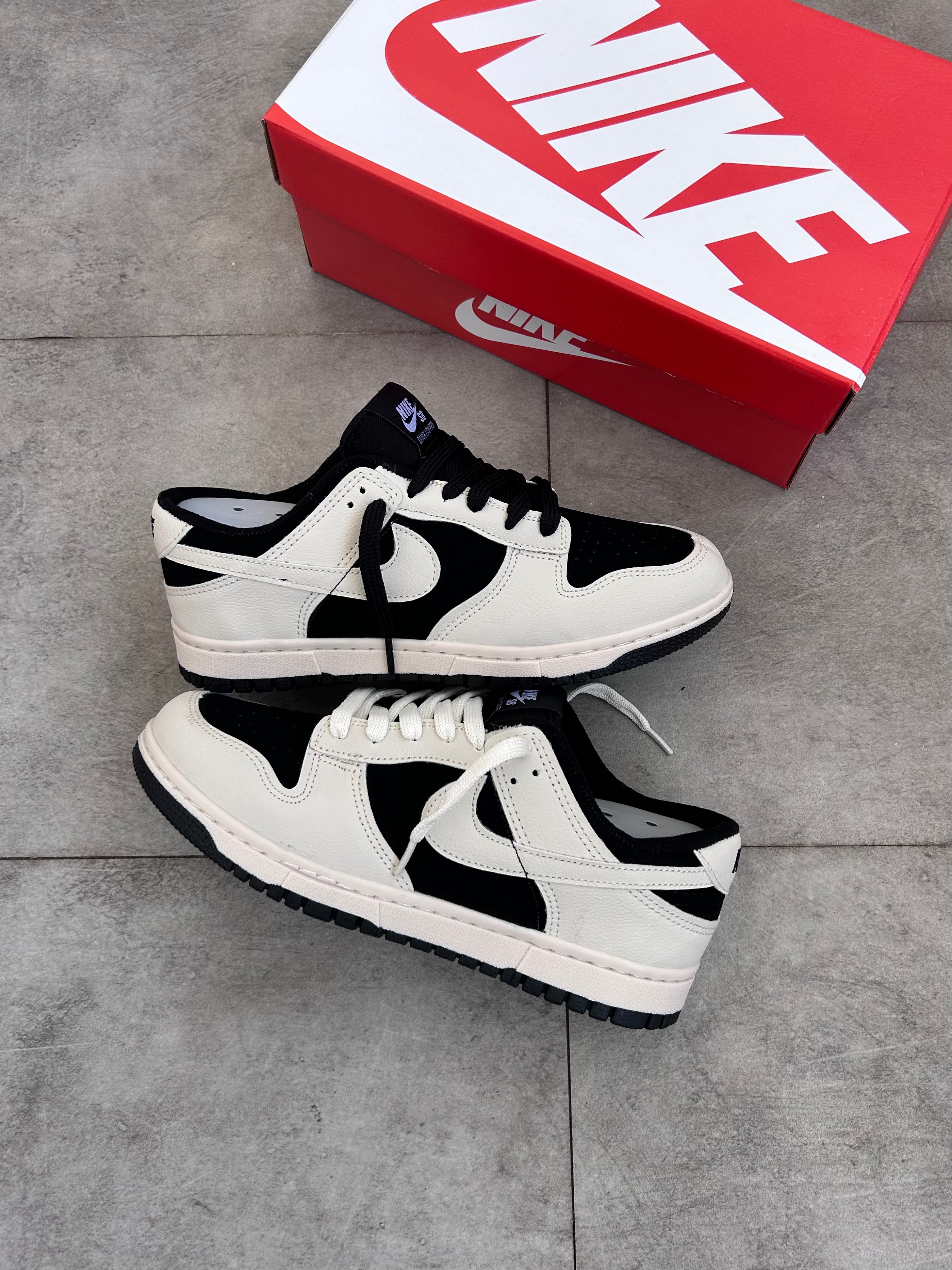 Nike SB Dunk Low Pro - Black White ( Panda Inverse )