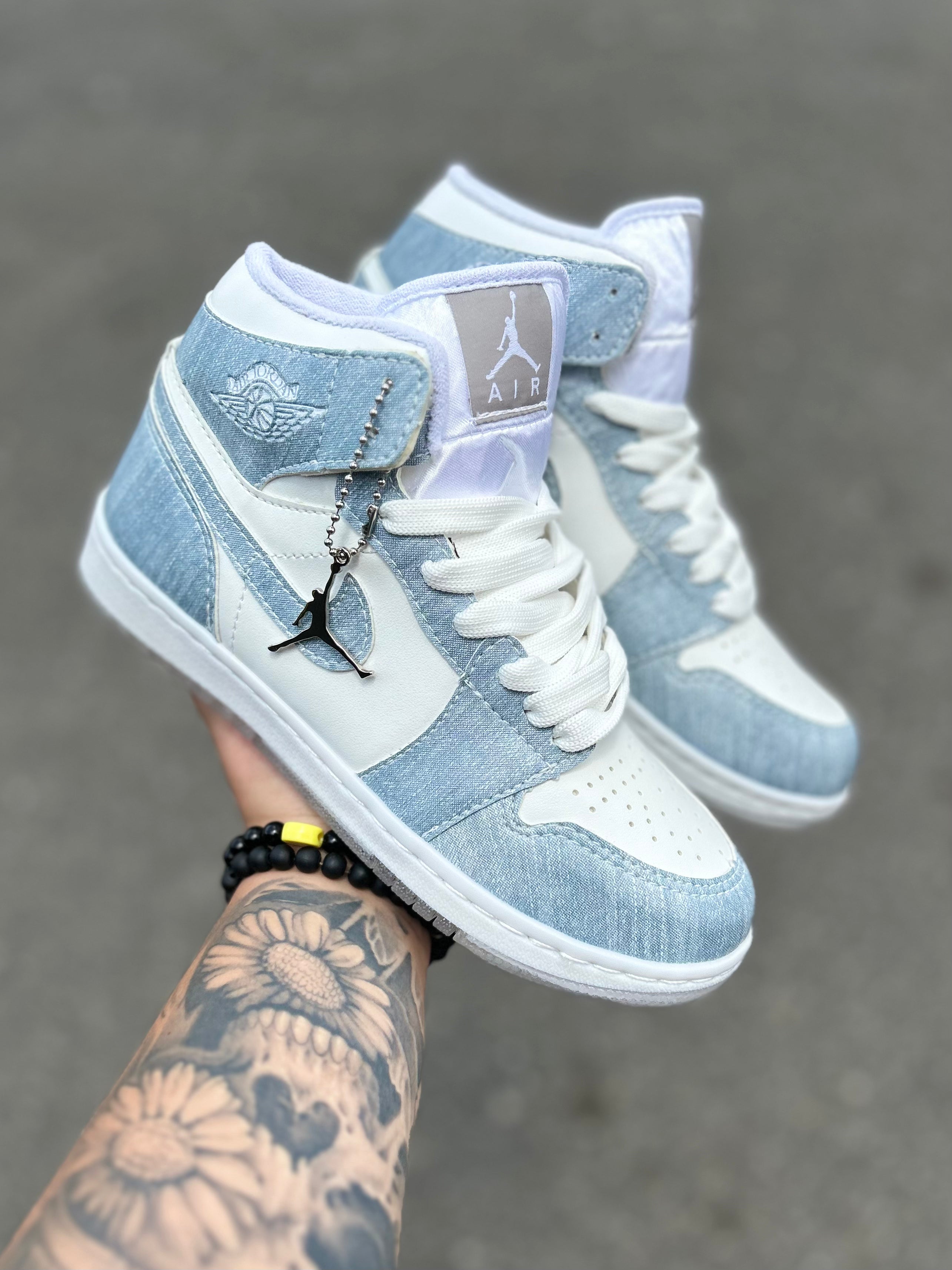Air Jordan 1 Mid - SE Denim