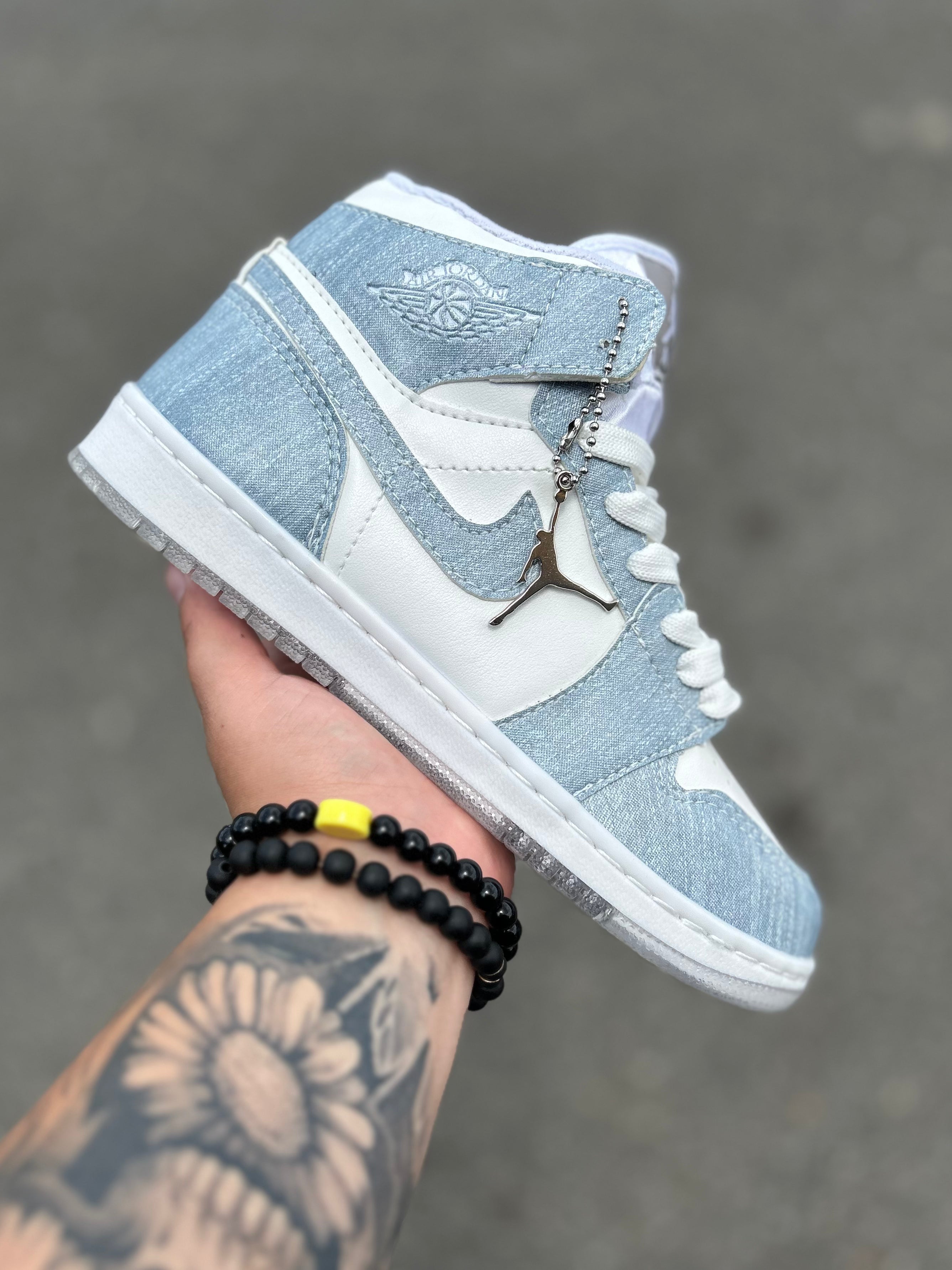 Air Jordan 1 Mid - SE Denim