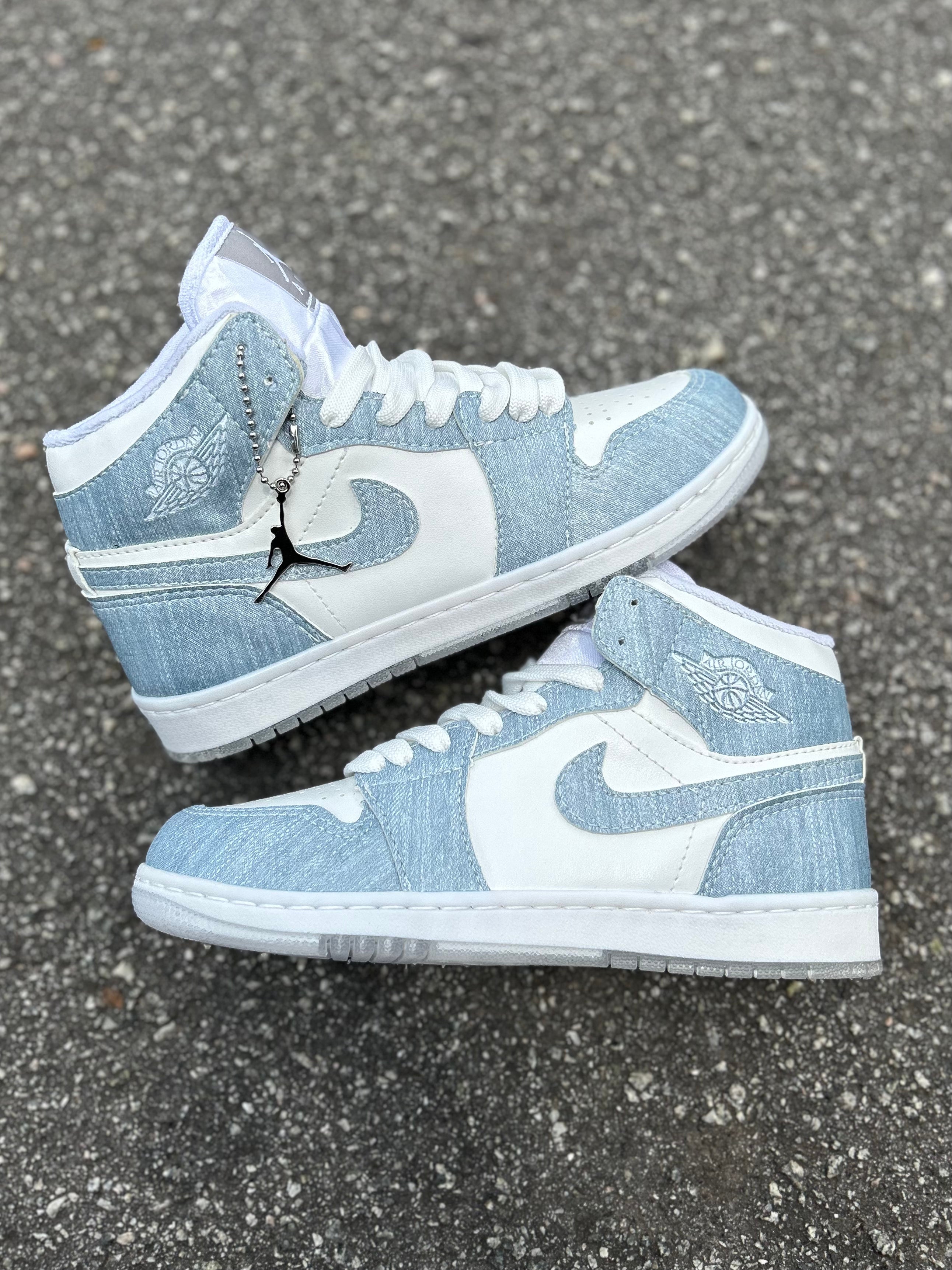 Air Jordan 1 Mid - SE Denim