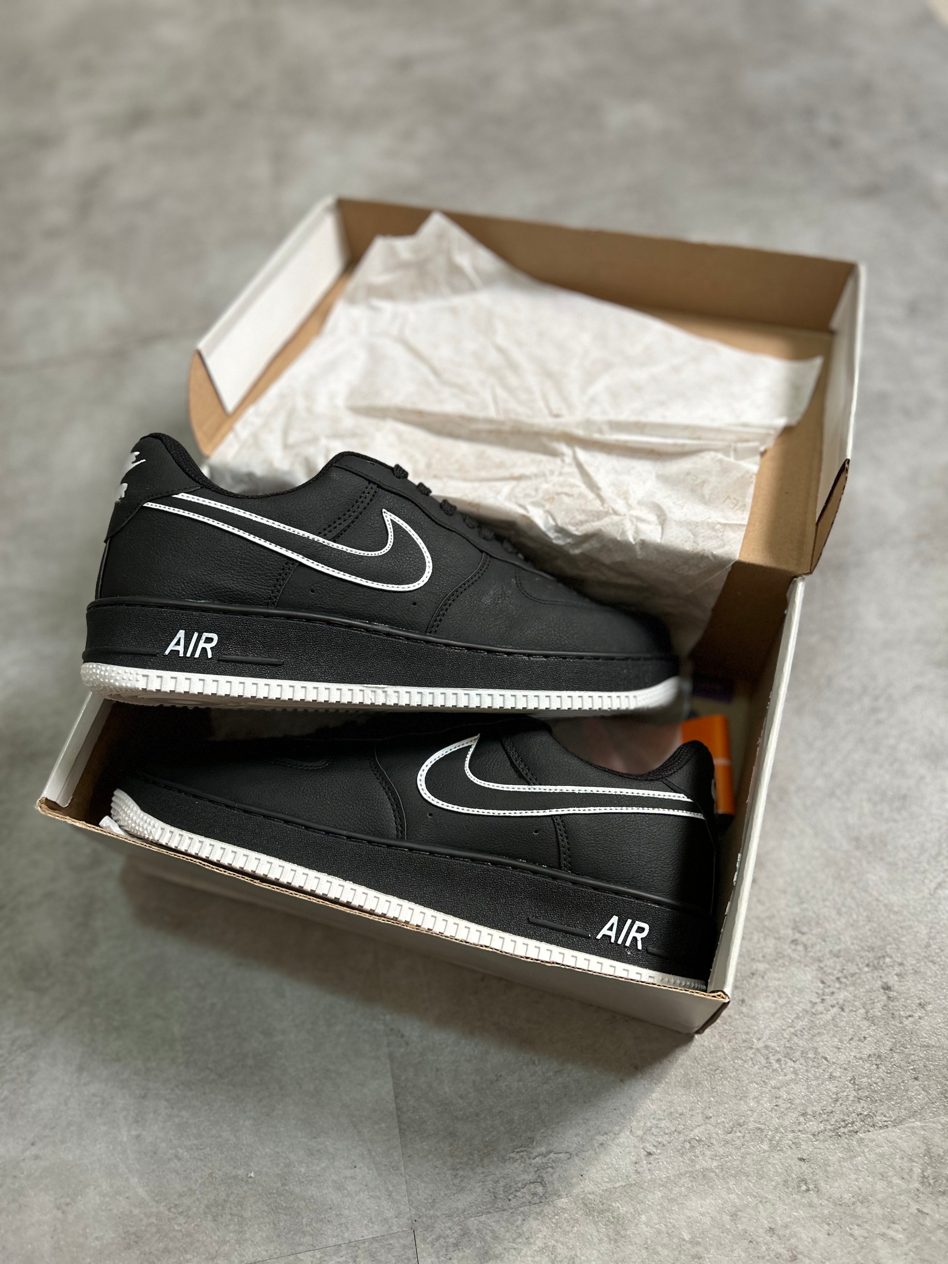 Nike Air Force 1 ’07 - LV8 Black Outline Swoosh