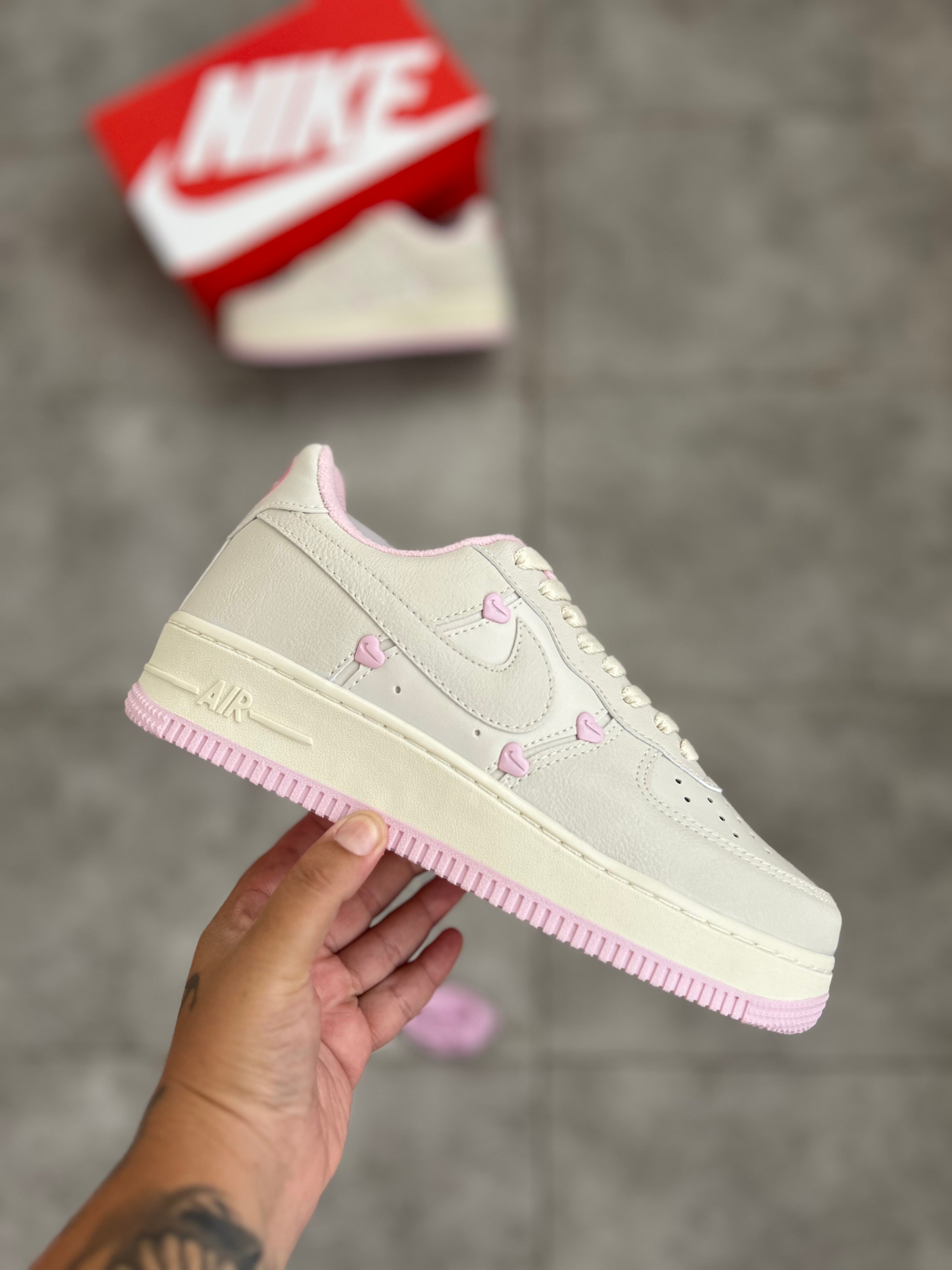 Nike Air Force 1 ’07 - Pink Hearts