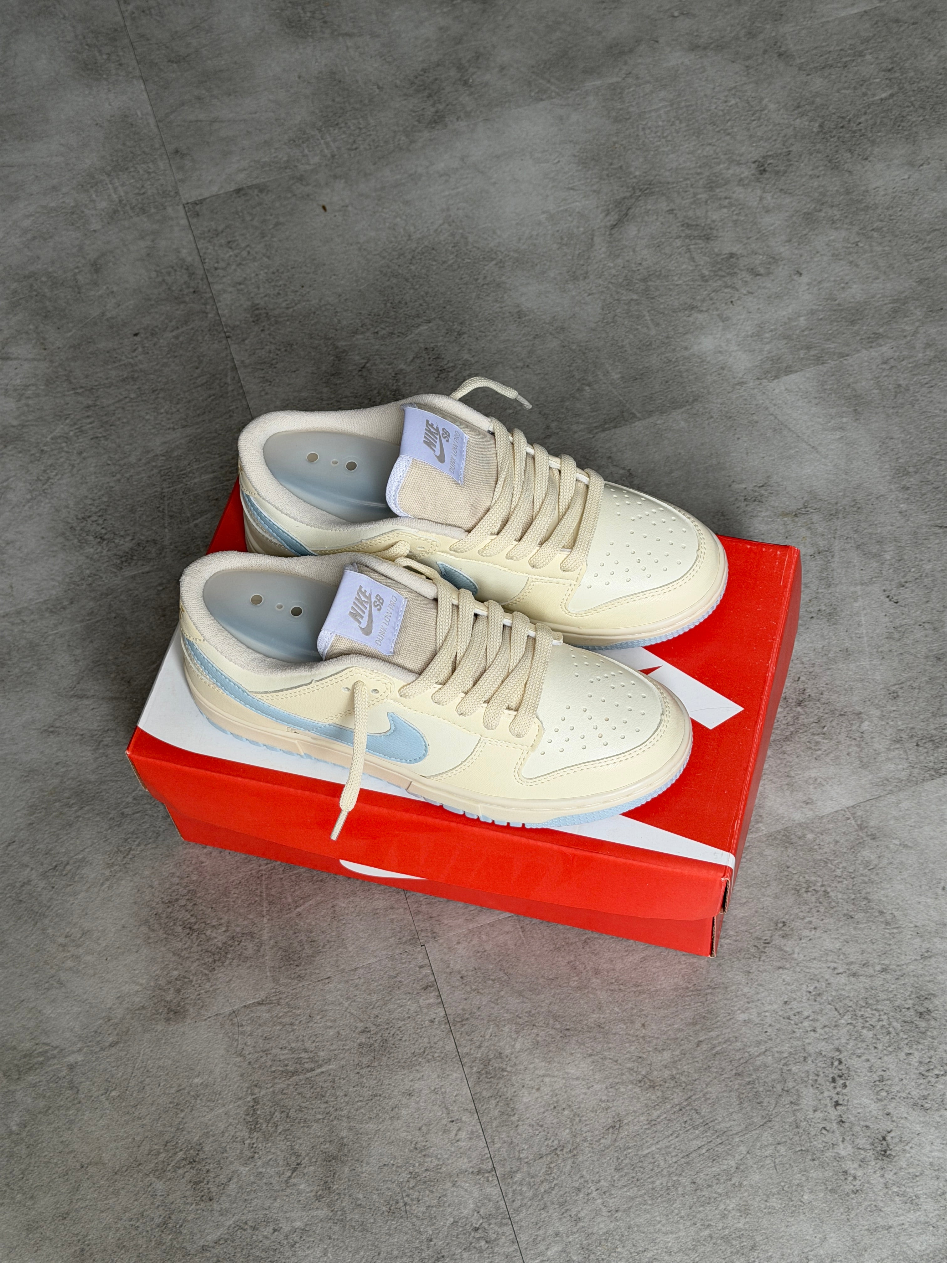 Nike SB Dunk Low Pro - White Gum / Glacier Blue