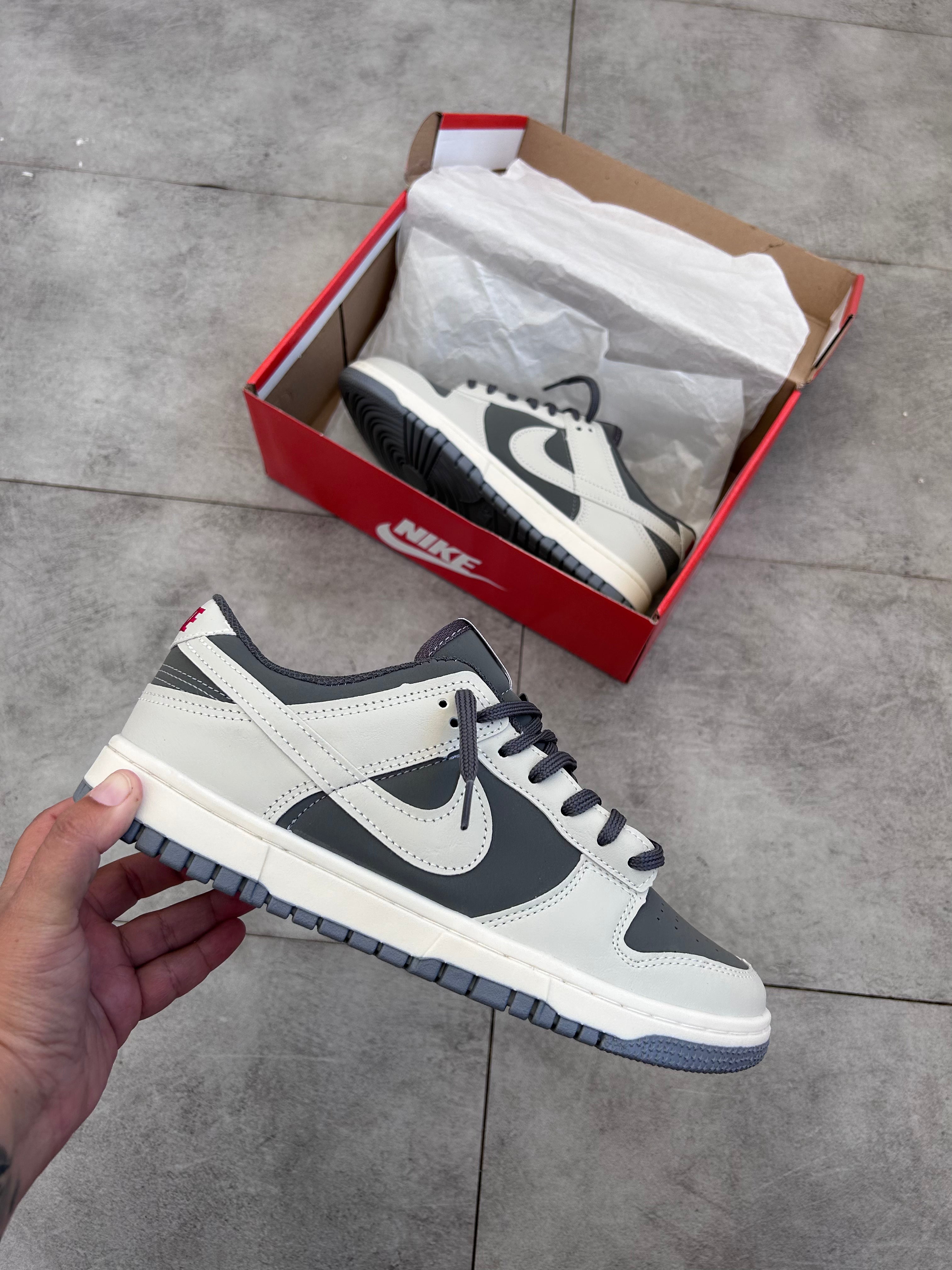 Nike Dunk Low - Retro Photon Dust