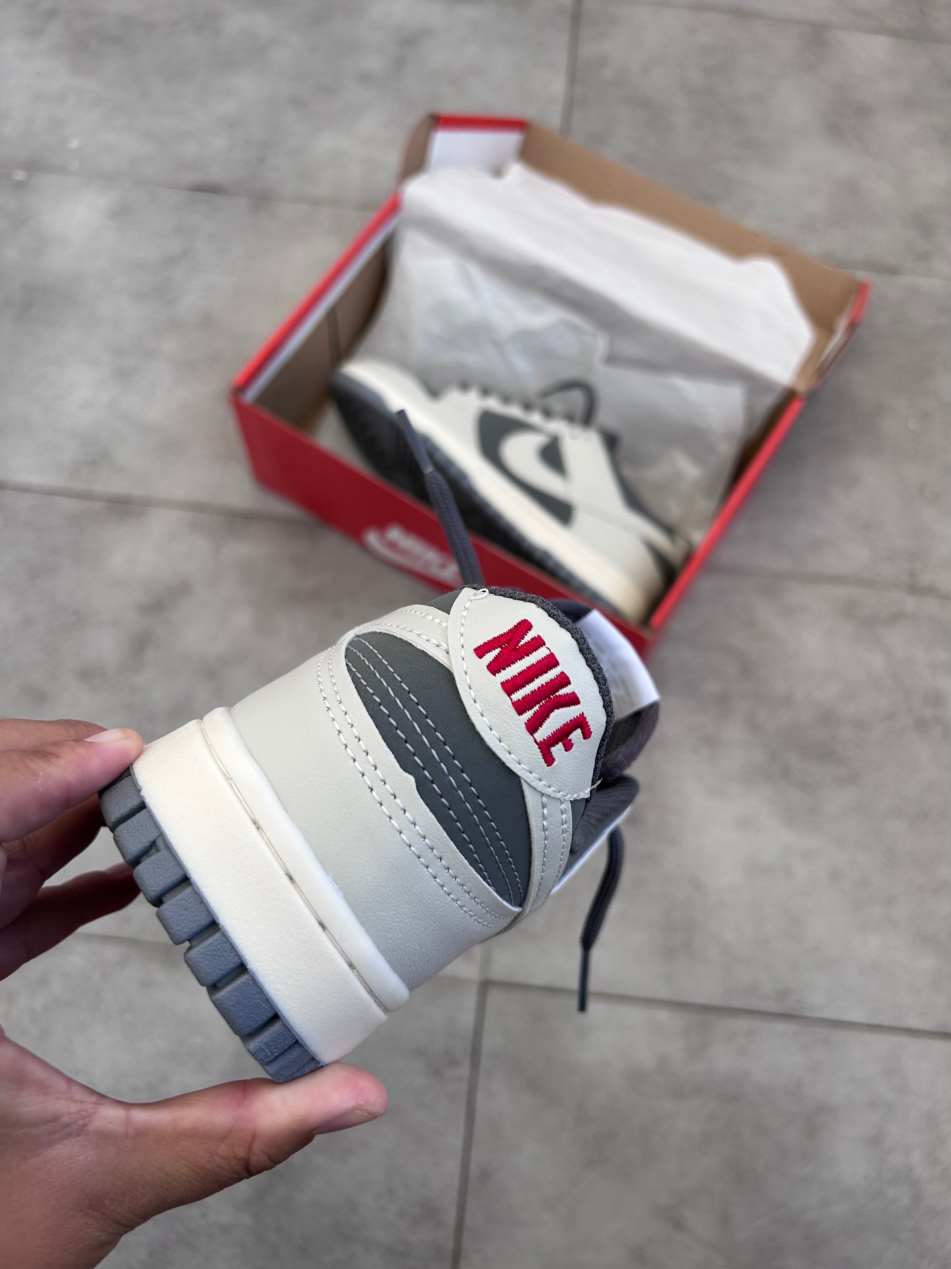 Nike Dunk Low - Retro Photon Dust