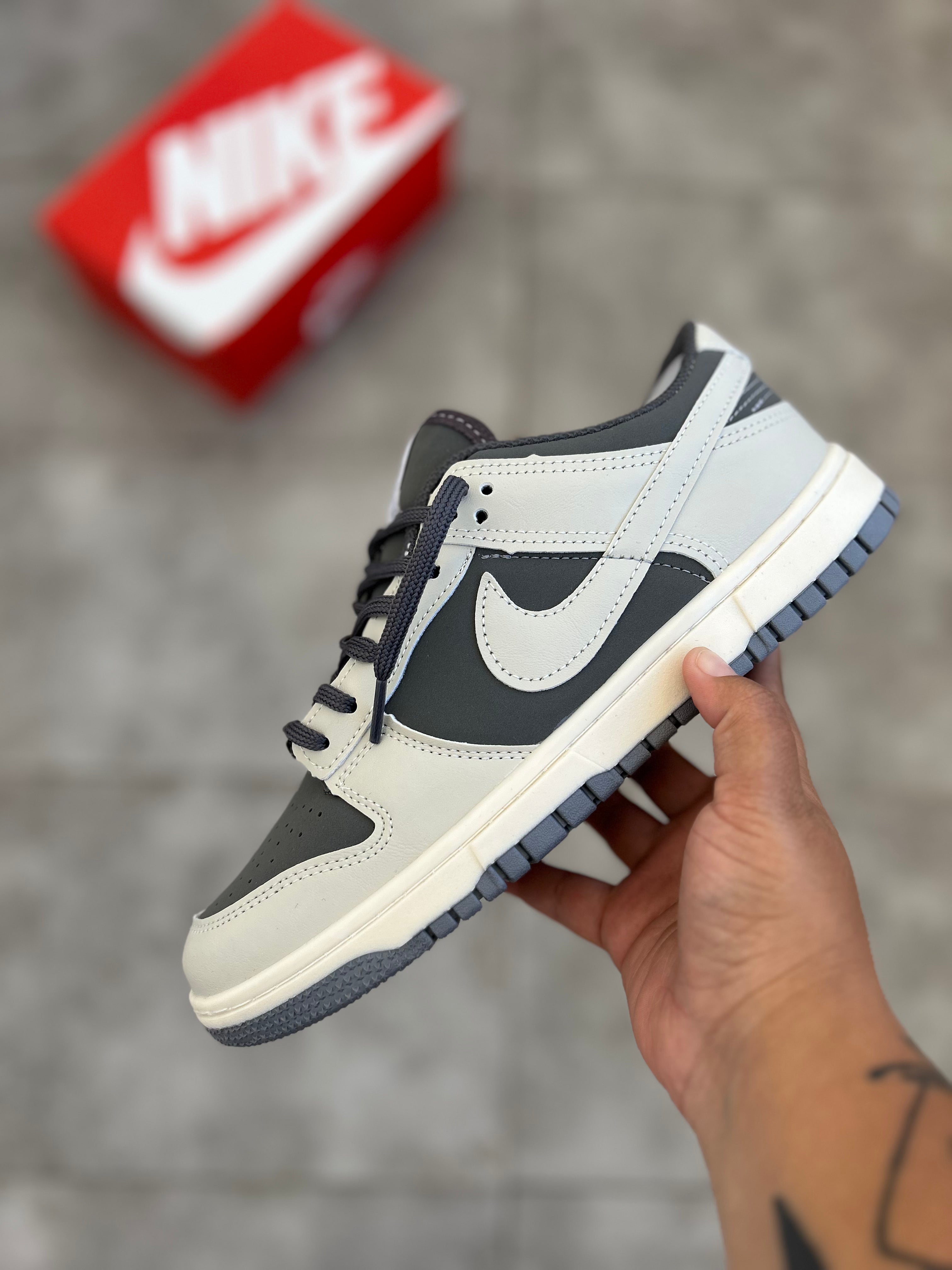 Nike Dunk Low - Retro Photon Dust