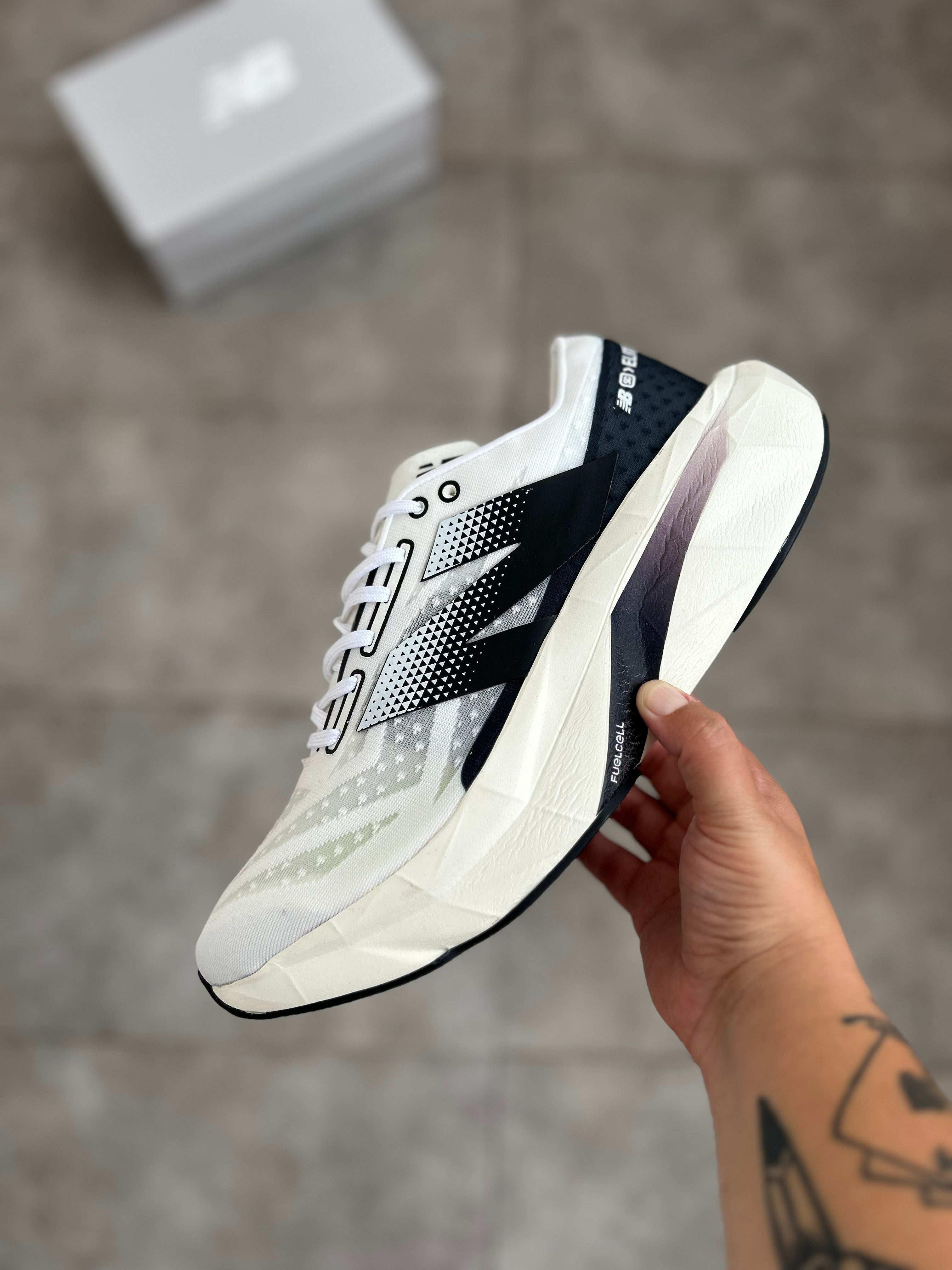 New Balance FuelCell SuperComp Elite v5 - White/Black