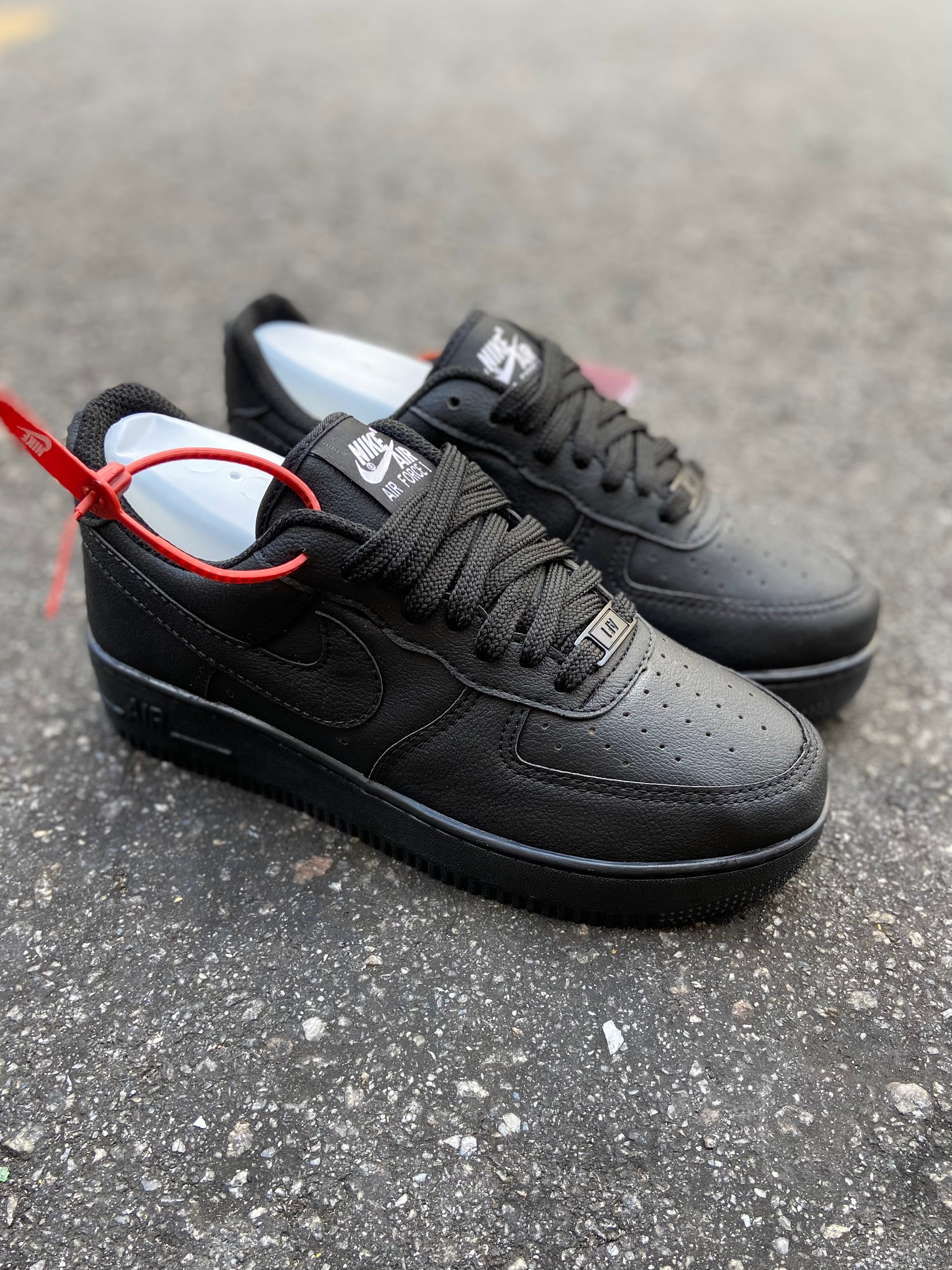 Nike Air Force 1 ’07 - Triple Black