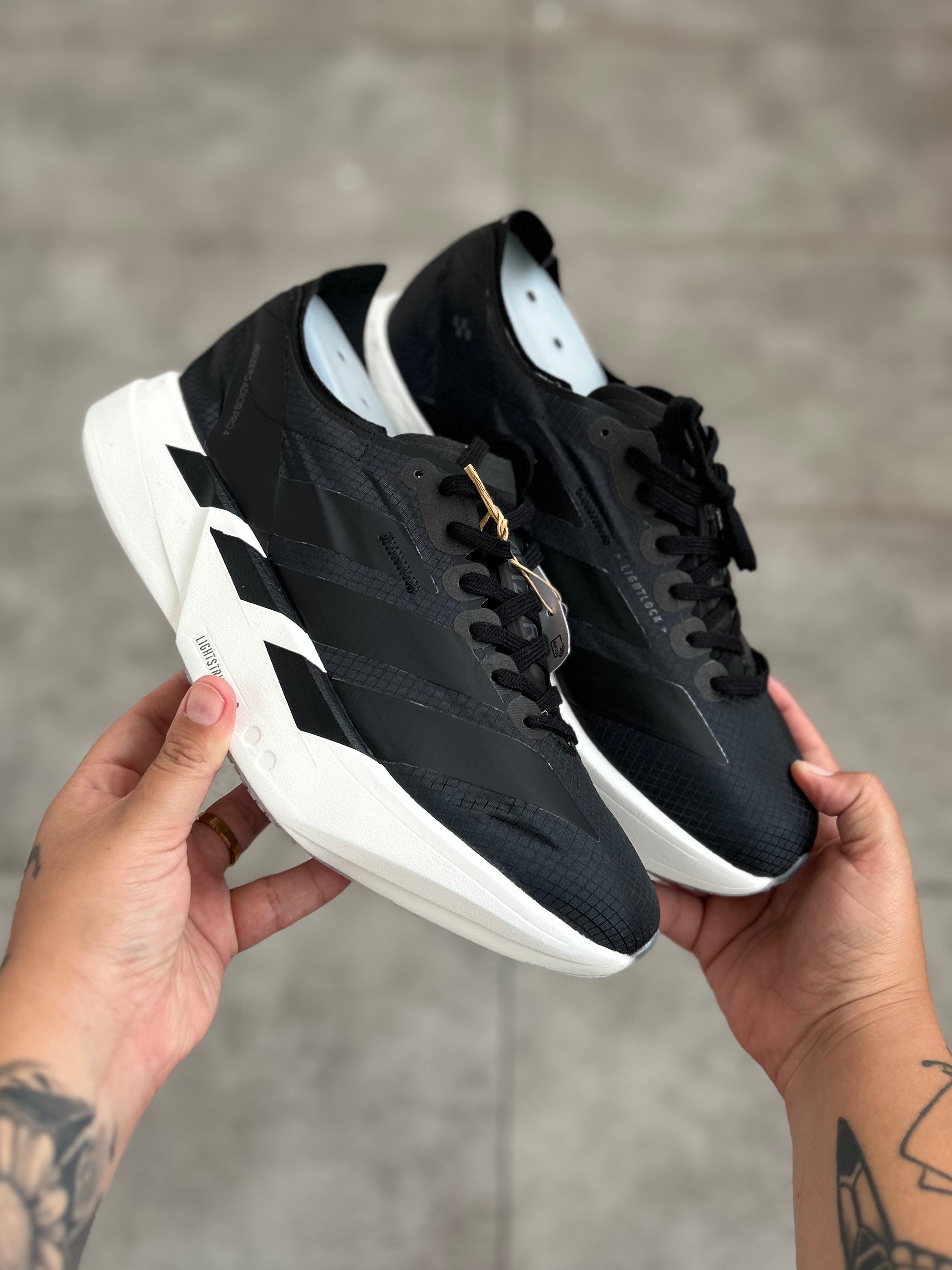 Adidas Adizero Adios Pro 4 – Core Black / Cloud White