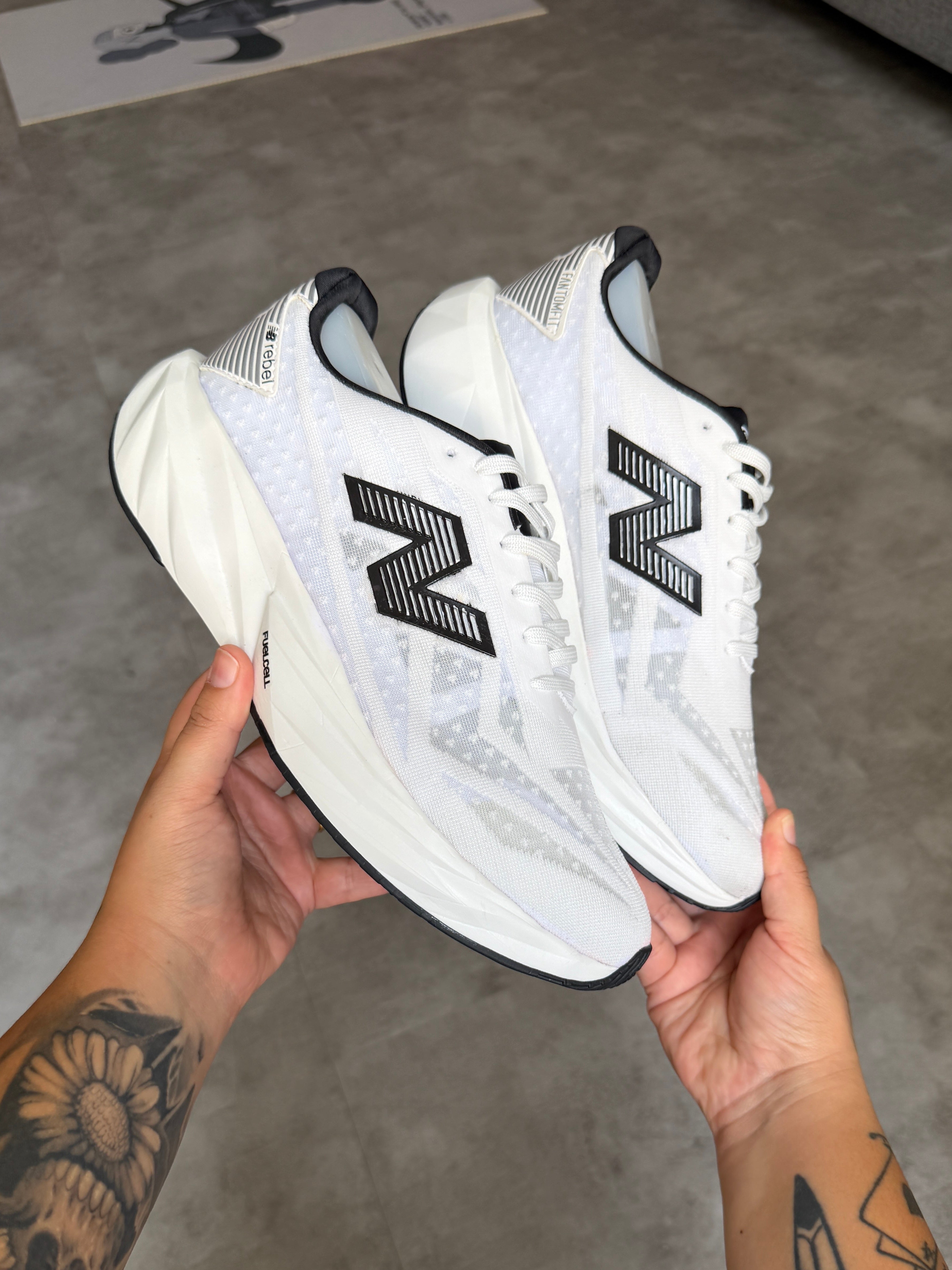 New Balance FuelCell Rebel v5 - White/Black