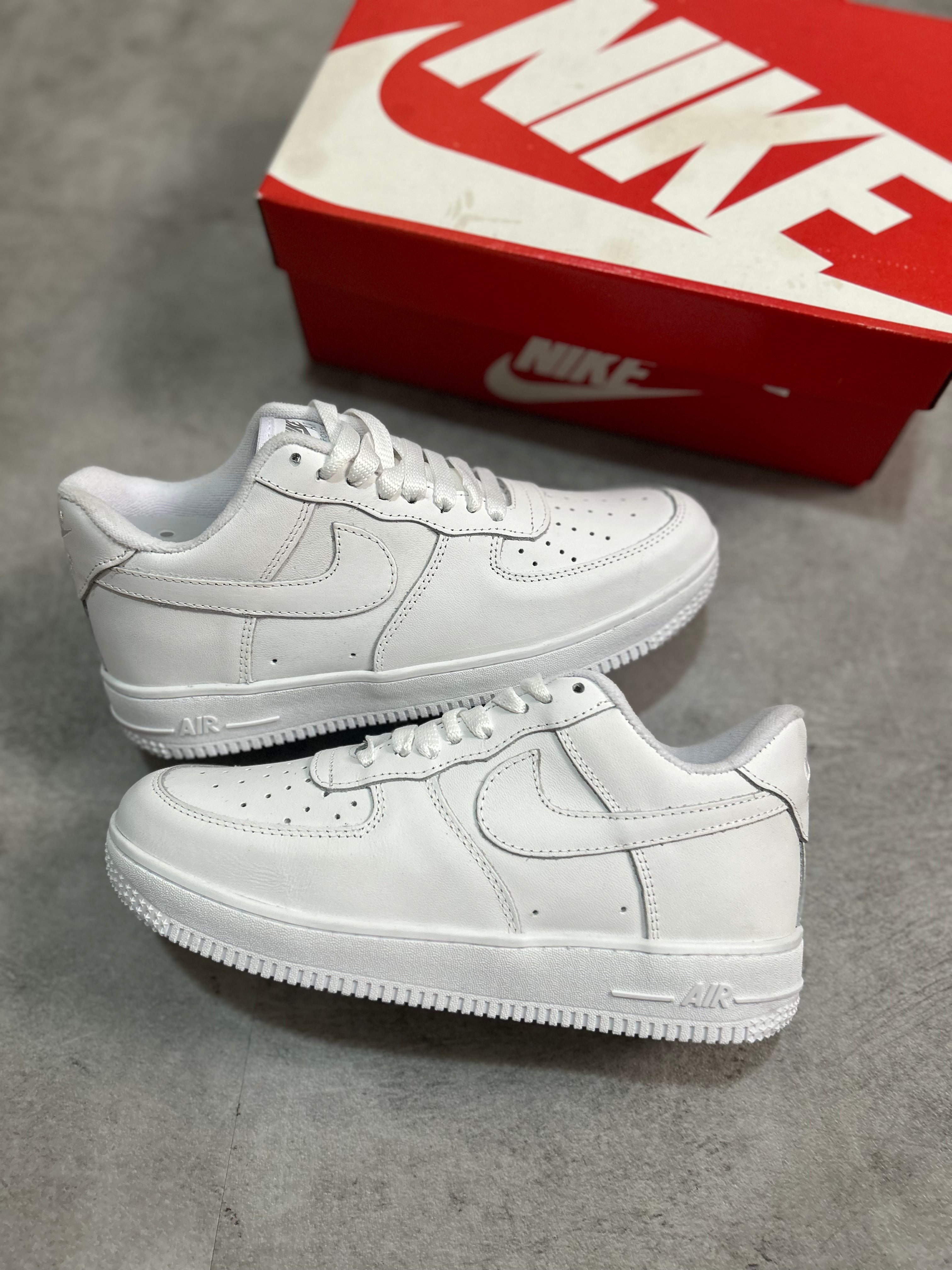 Nike Air Force 1 ’07 - Triple White