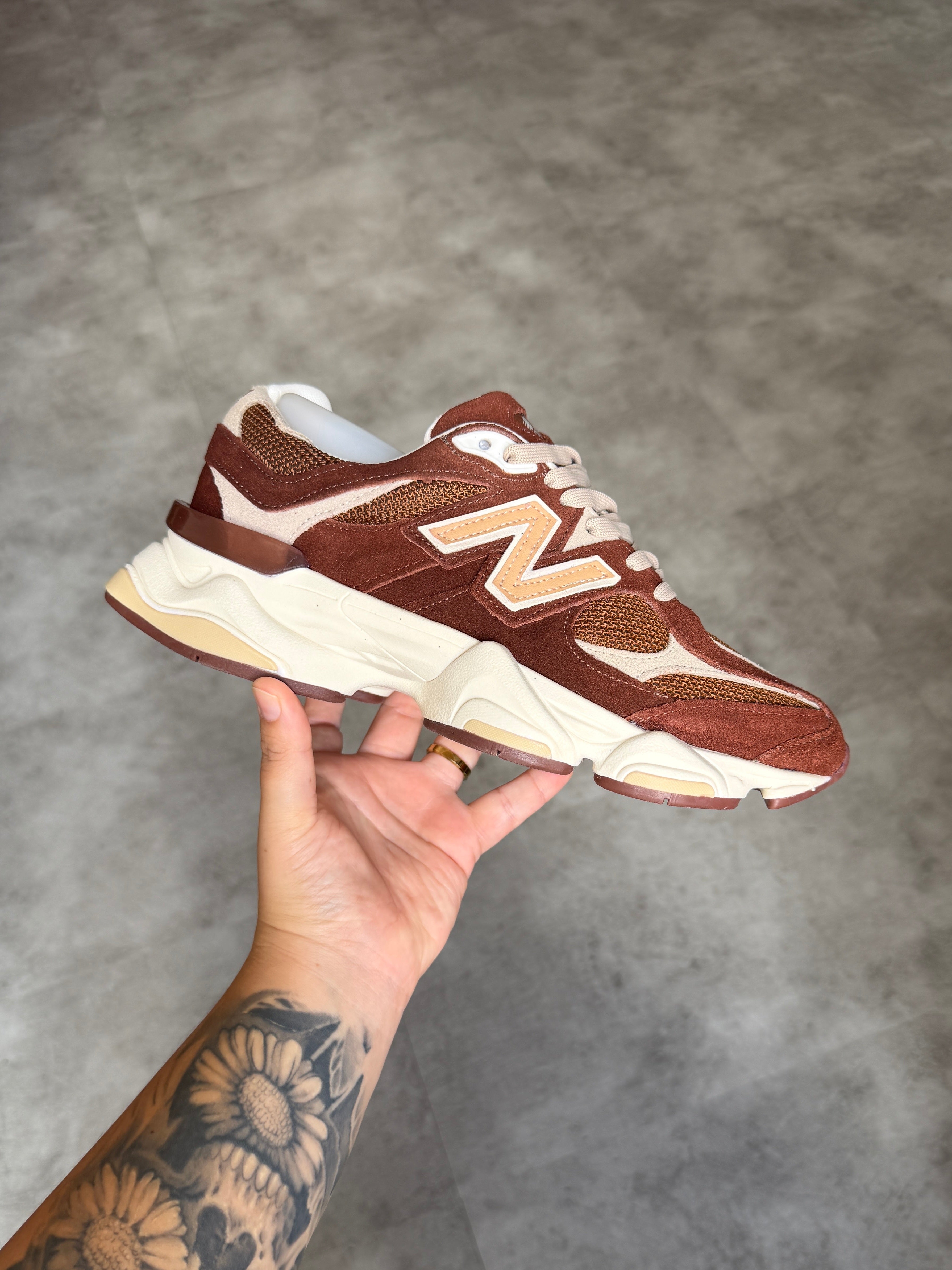 New Balance 9060 - Cherry Blossom / Dark Burgundy