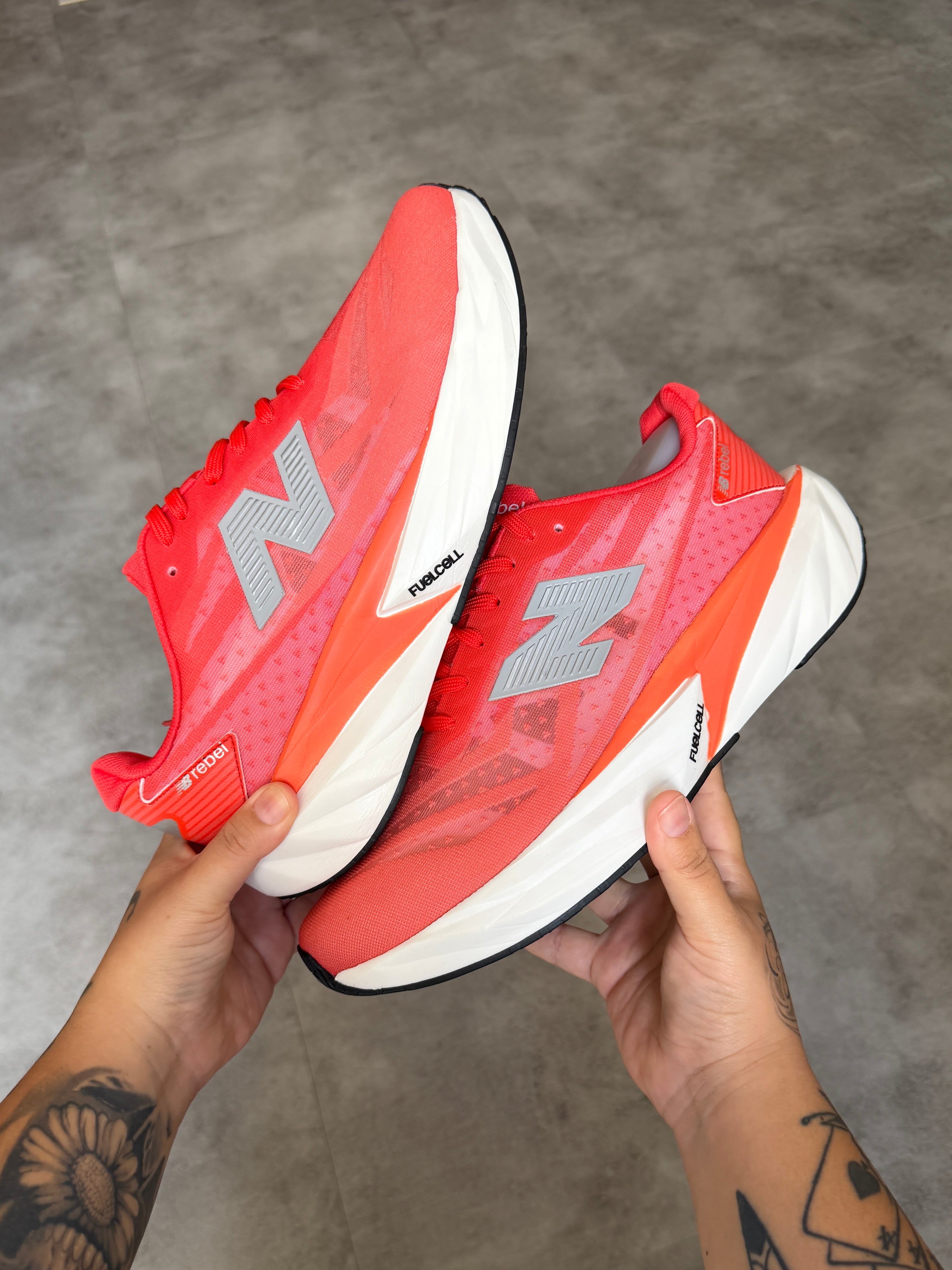New Balance FuelCell Rebel v5 - Neo Flame
