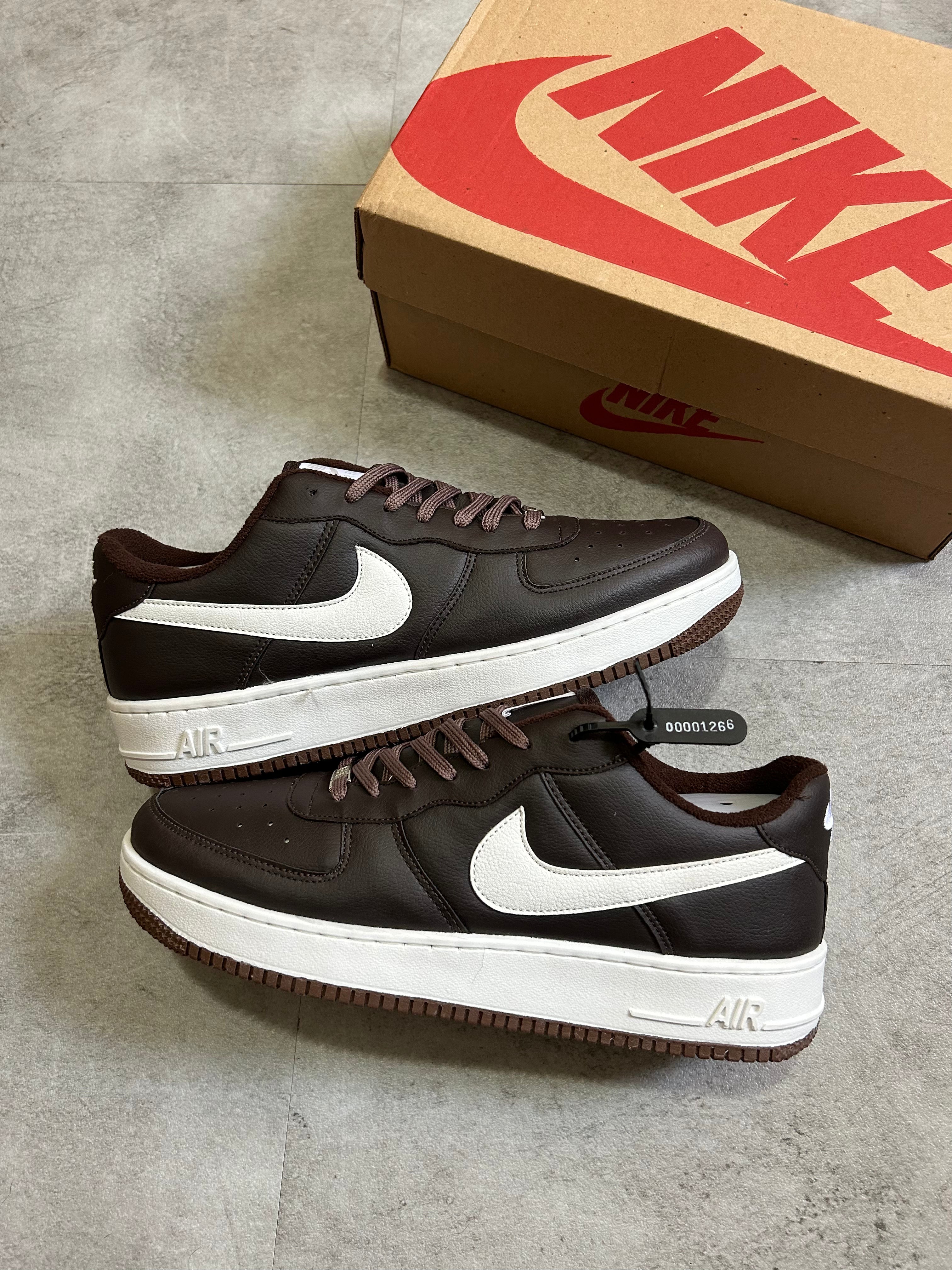Nike Air Force 1 ’07 - Dark Chocolate/White