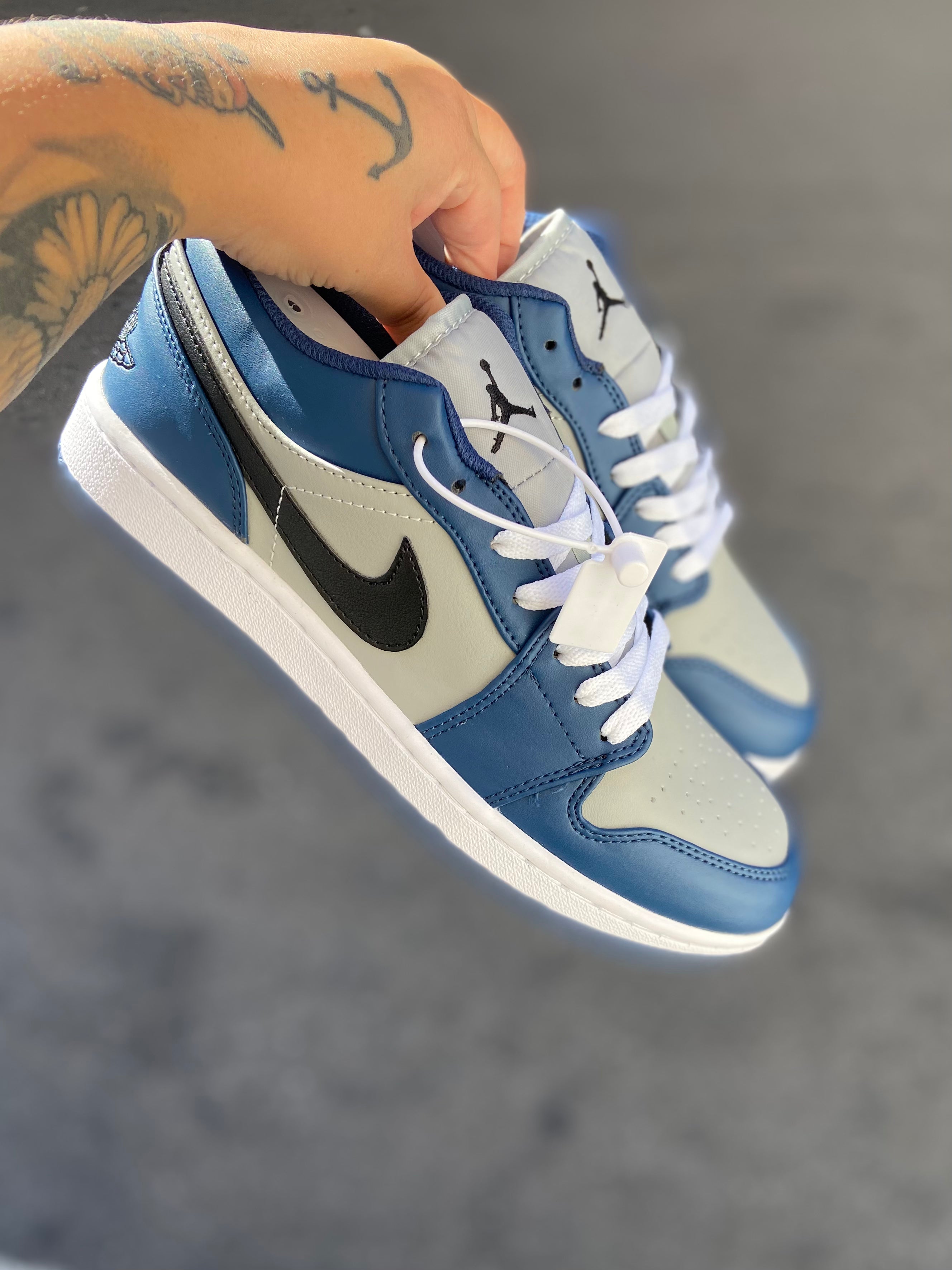 Air Jordan 1 Low - University Marine