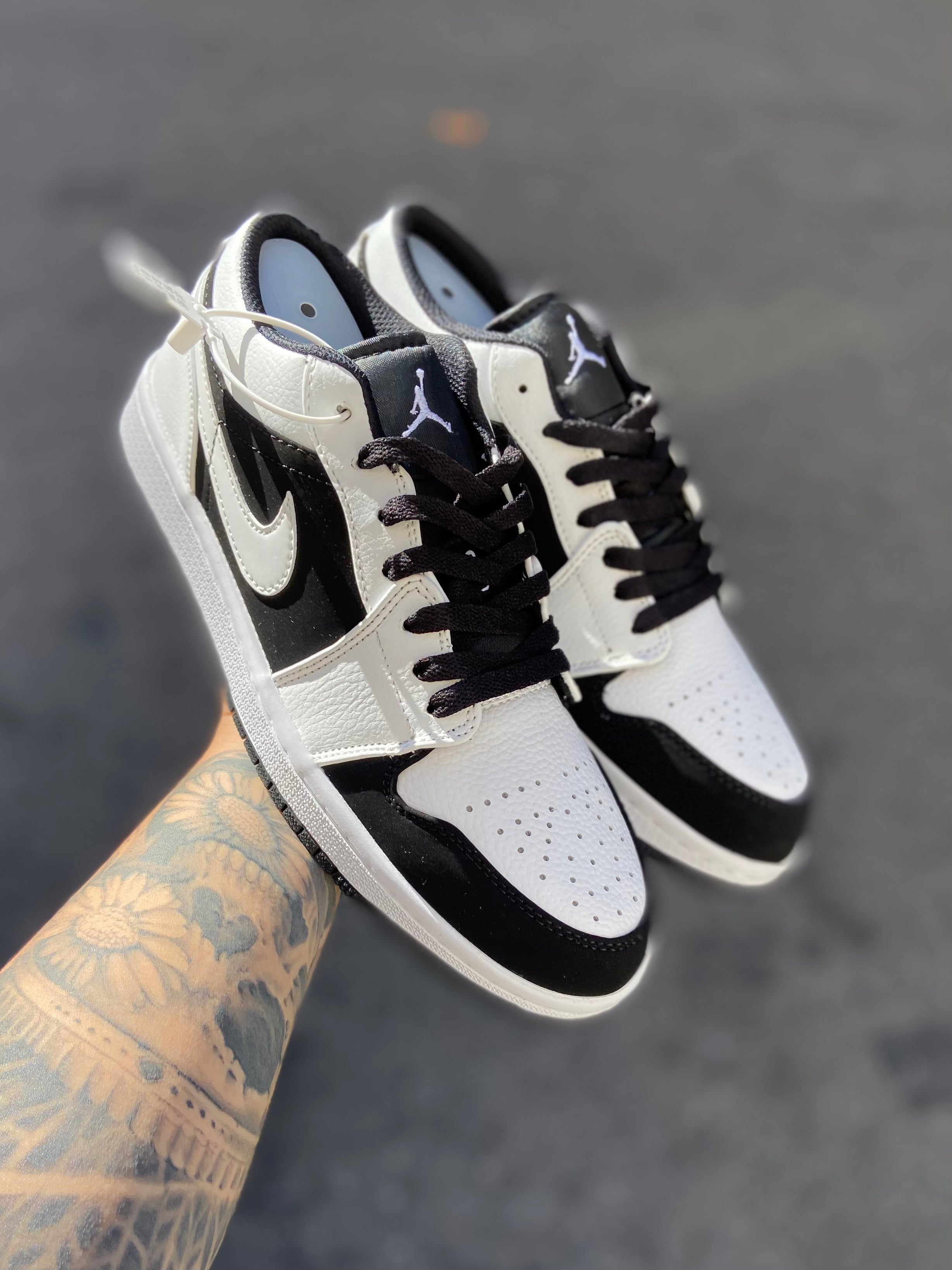 Air Jordan 1 Low - White/Black