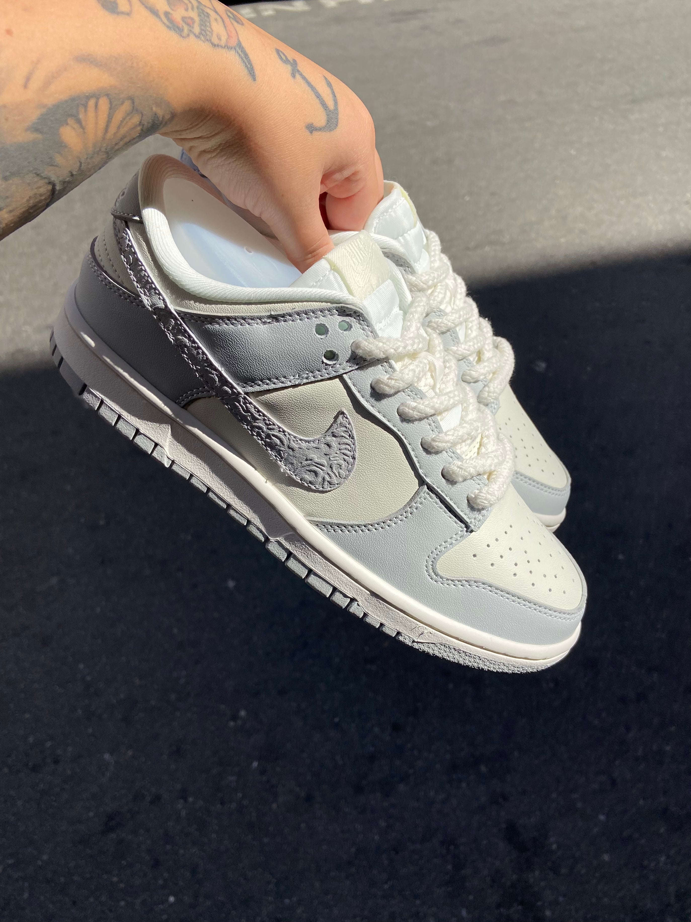 Nike Dunk Low - Grey