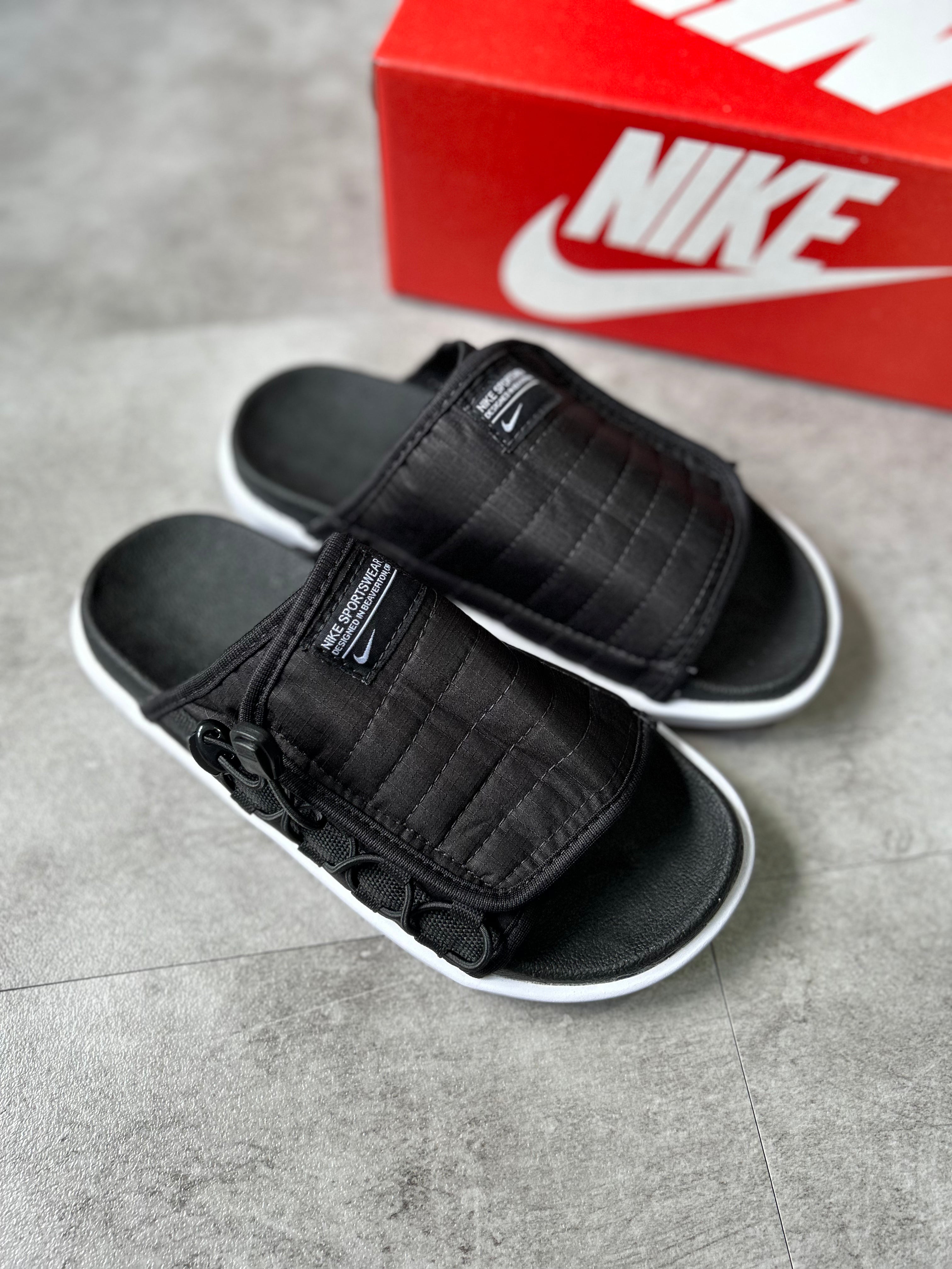 Nike Offline 2.0 – Black/White