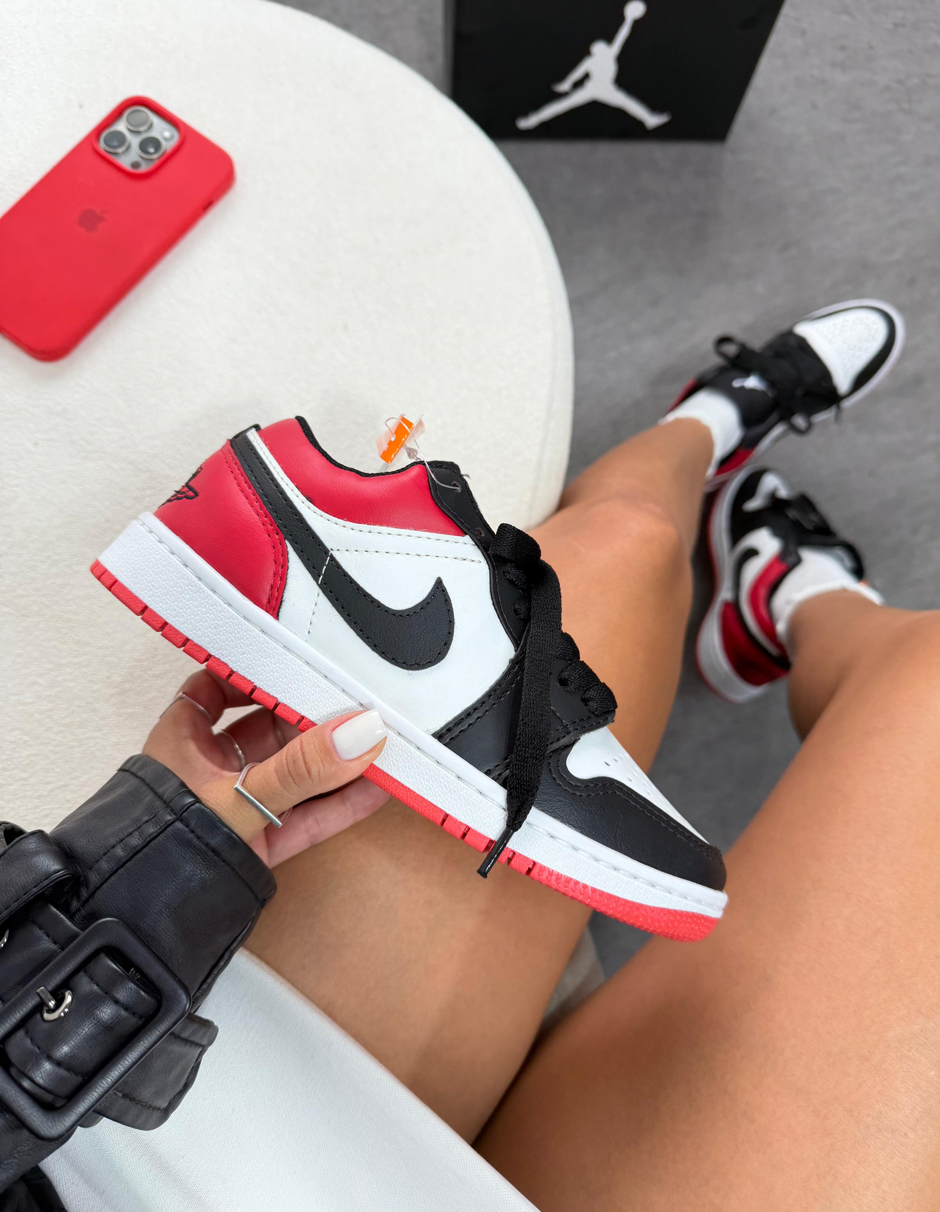 Nike Air Jordan 1 Low OG Black Toe Preto Branco Vermelho
