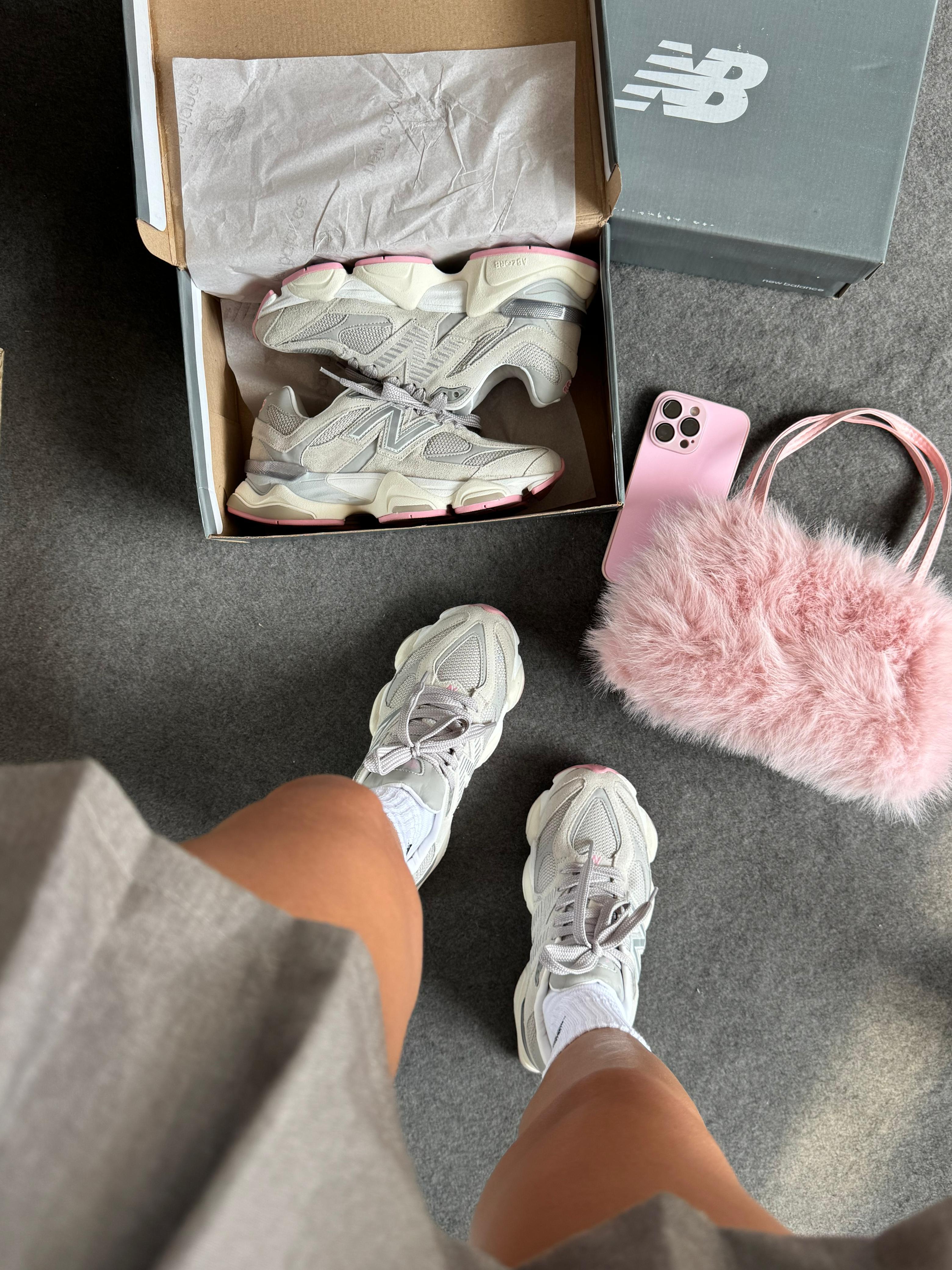 New Balance 9060 Cinza Rosa