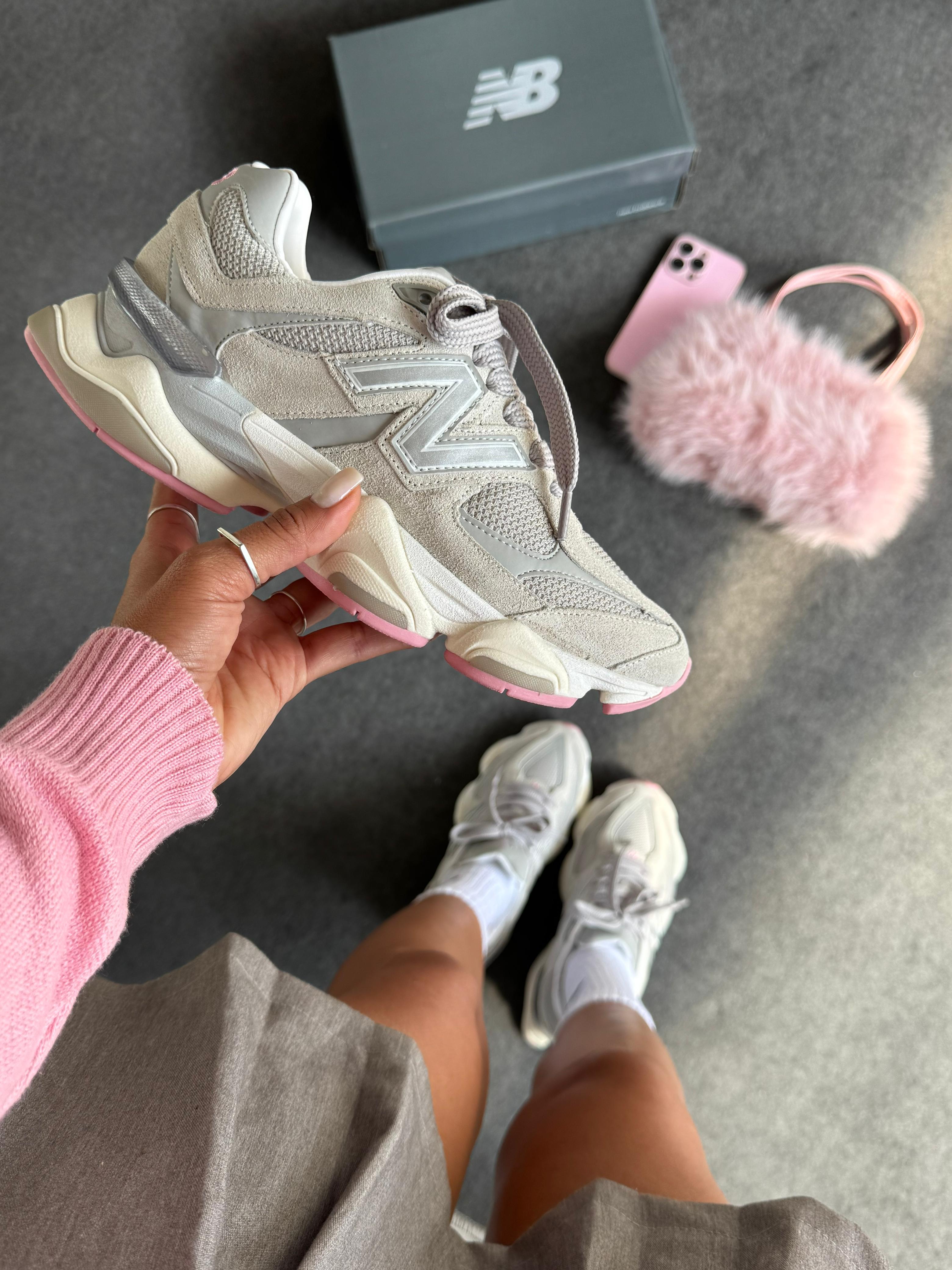 New Balance 9060 Cinza Rosa