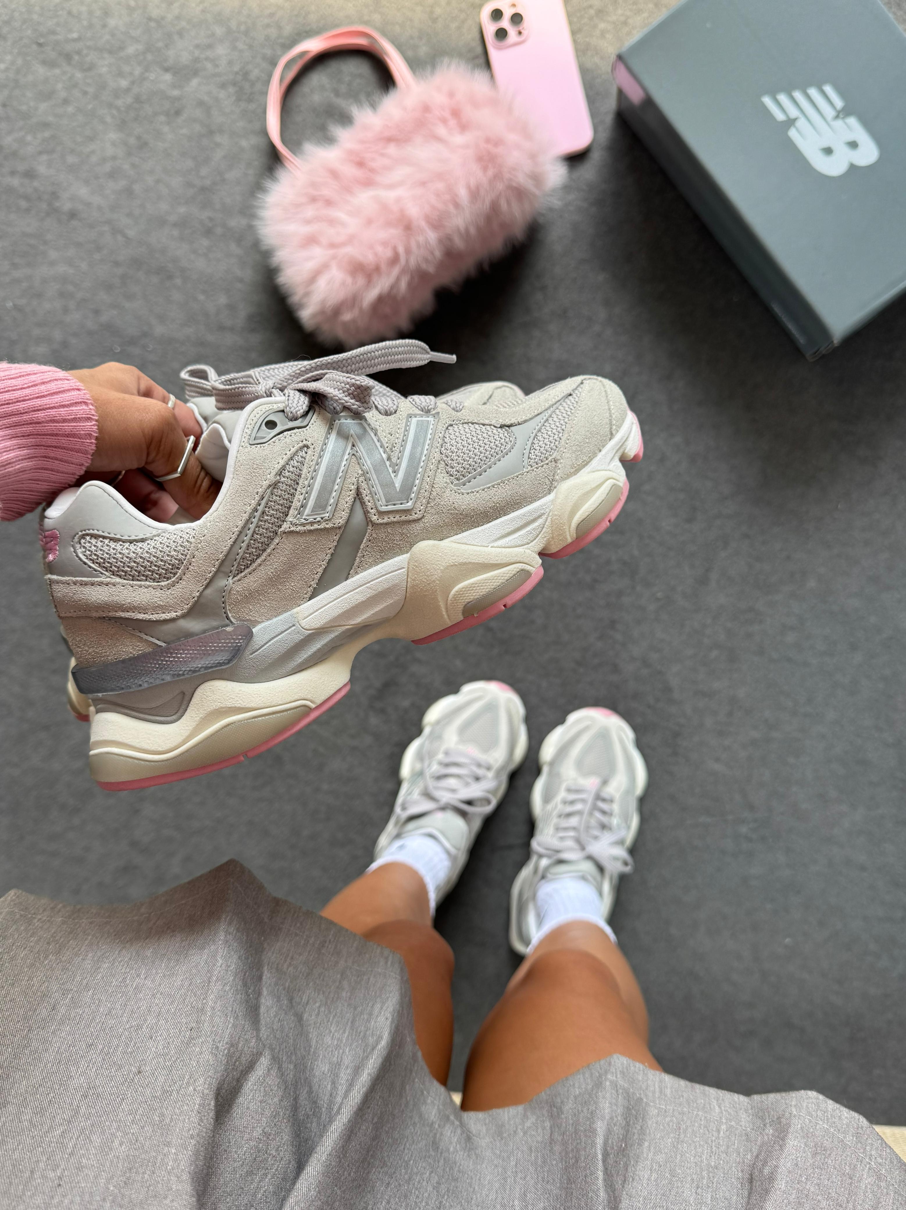 New Balance 9060 Cinza Rosa