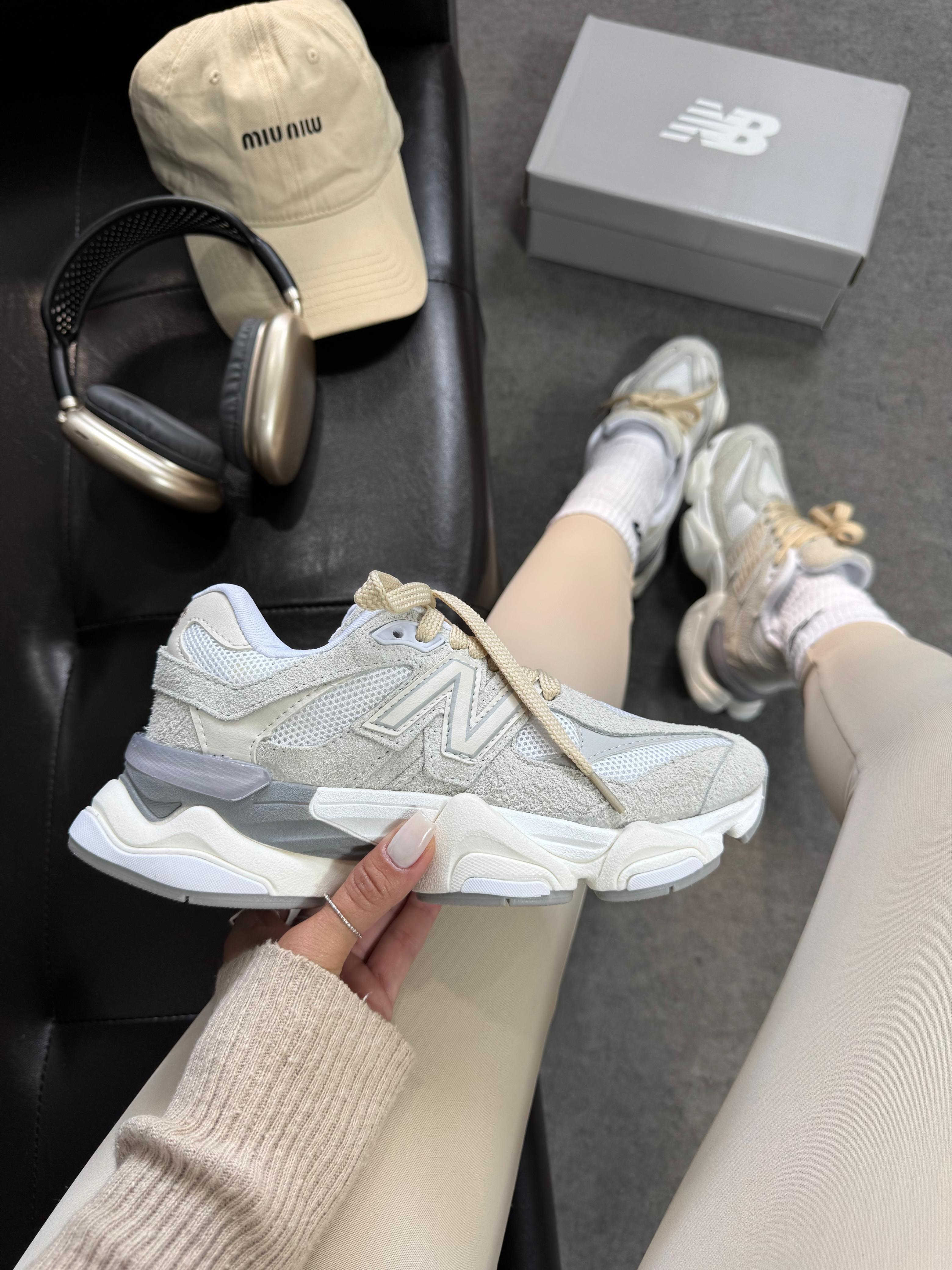 New Balance 9060 Off White Glitter
