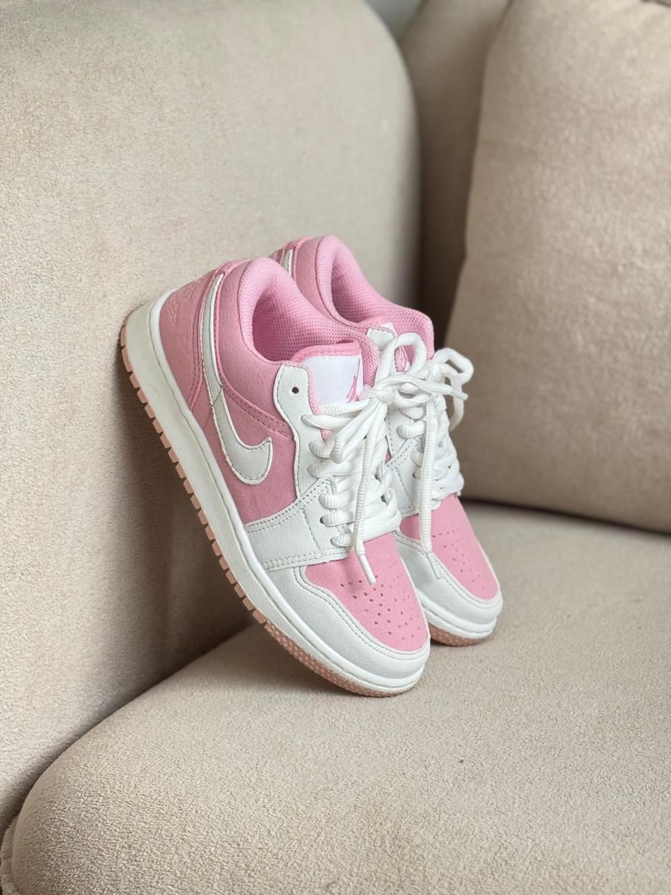 Nike Air Jordan 1 Low Rosa Branco