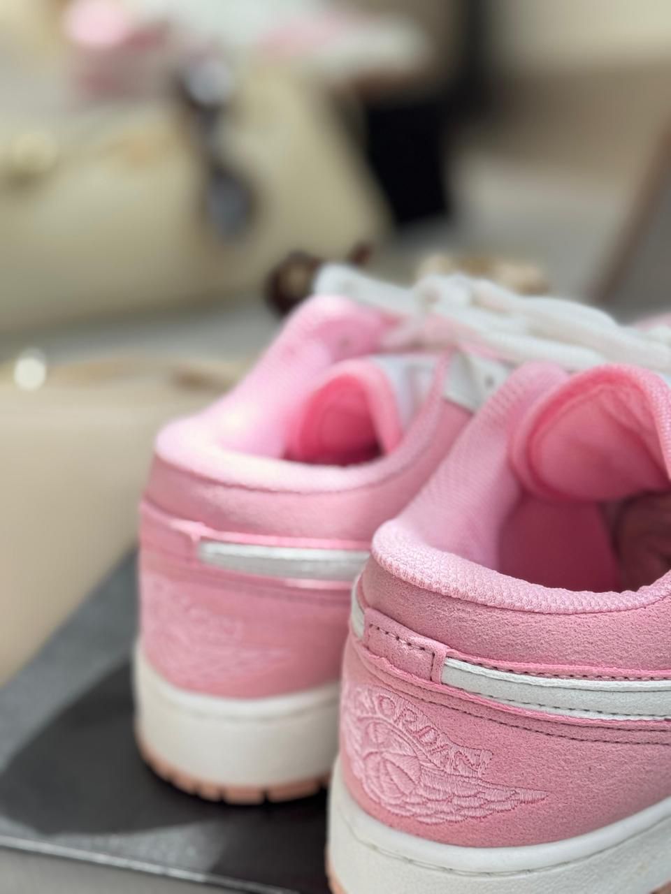 Nike Air Jordan 1 Low Rosa Branco
