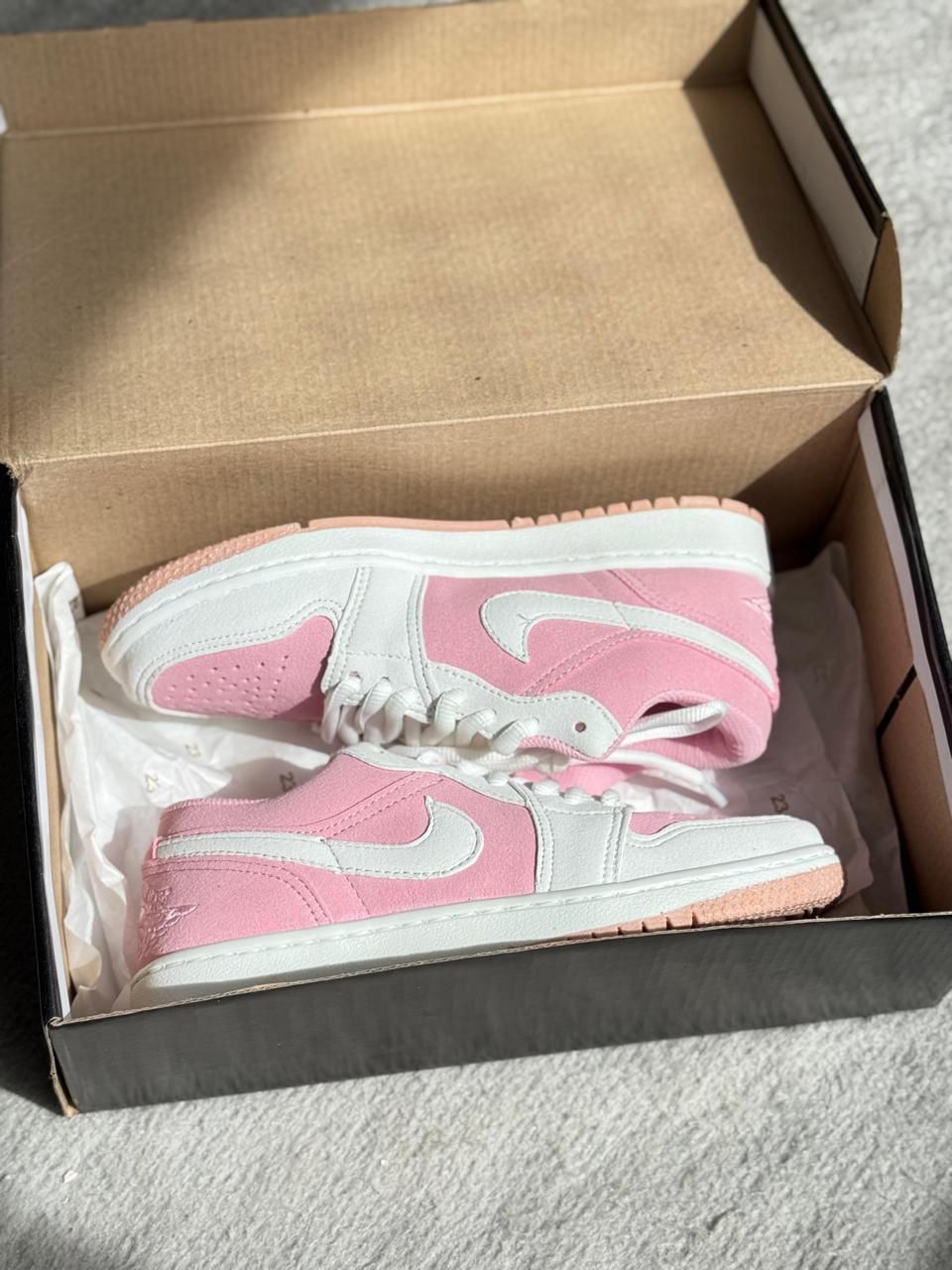 Nike Air Jordan 1 Low Rosa Branco