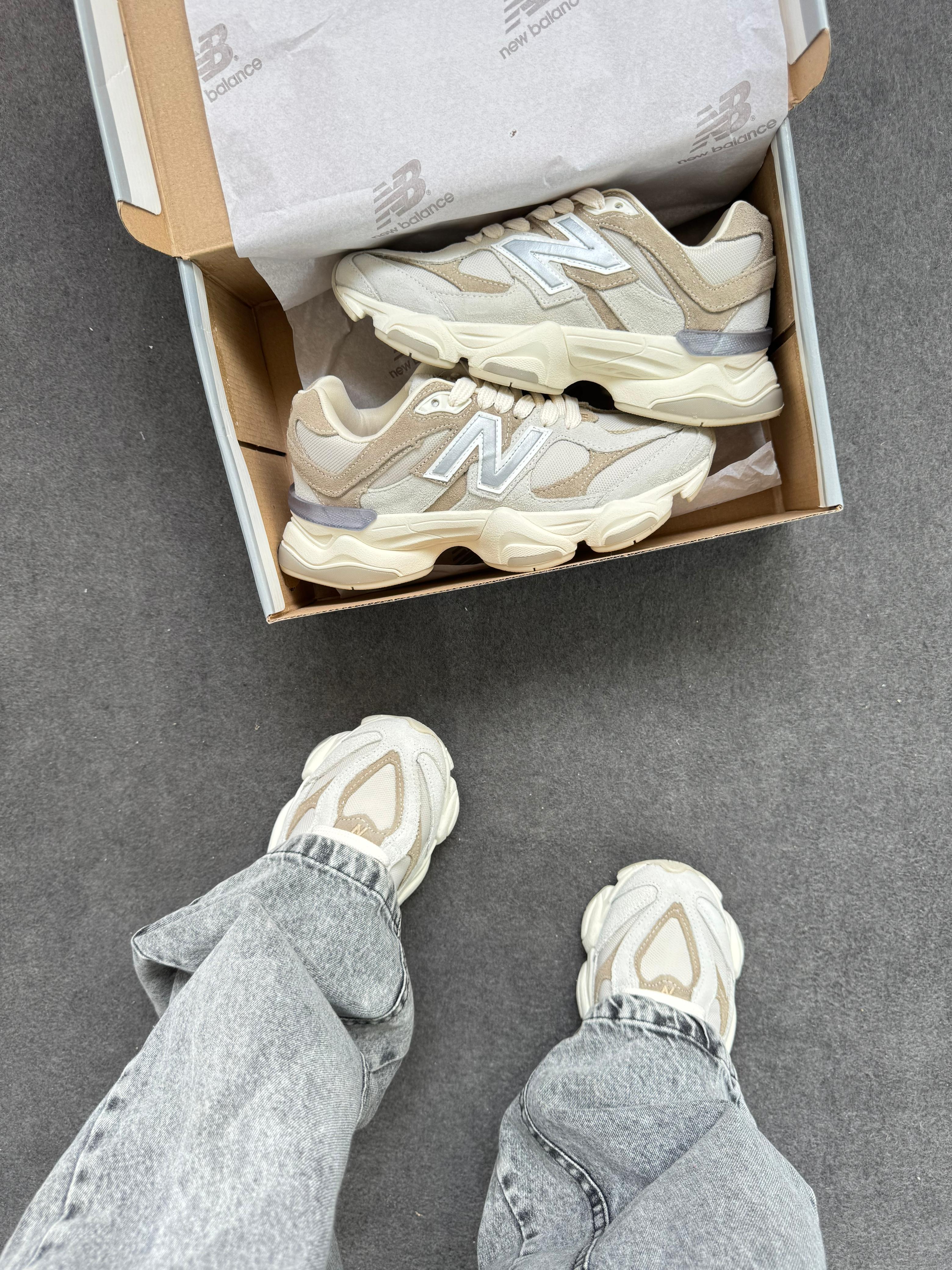 New Balance 9060 Areia Cinza