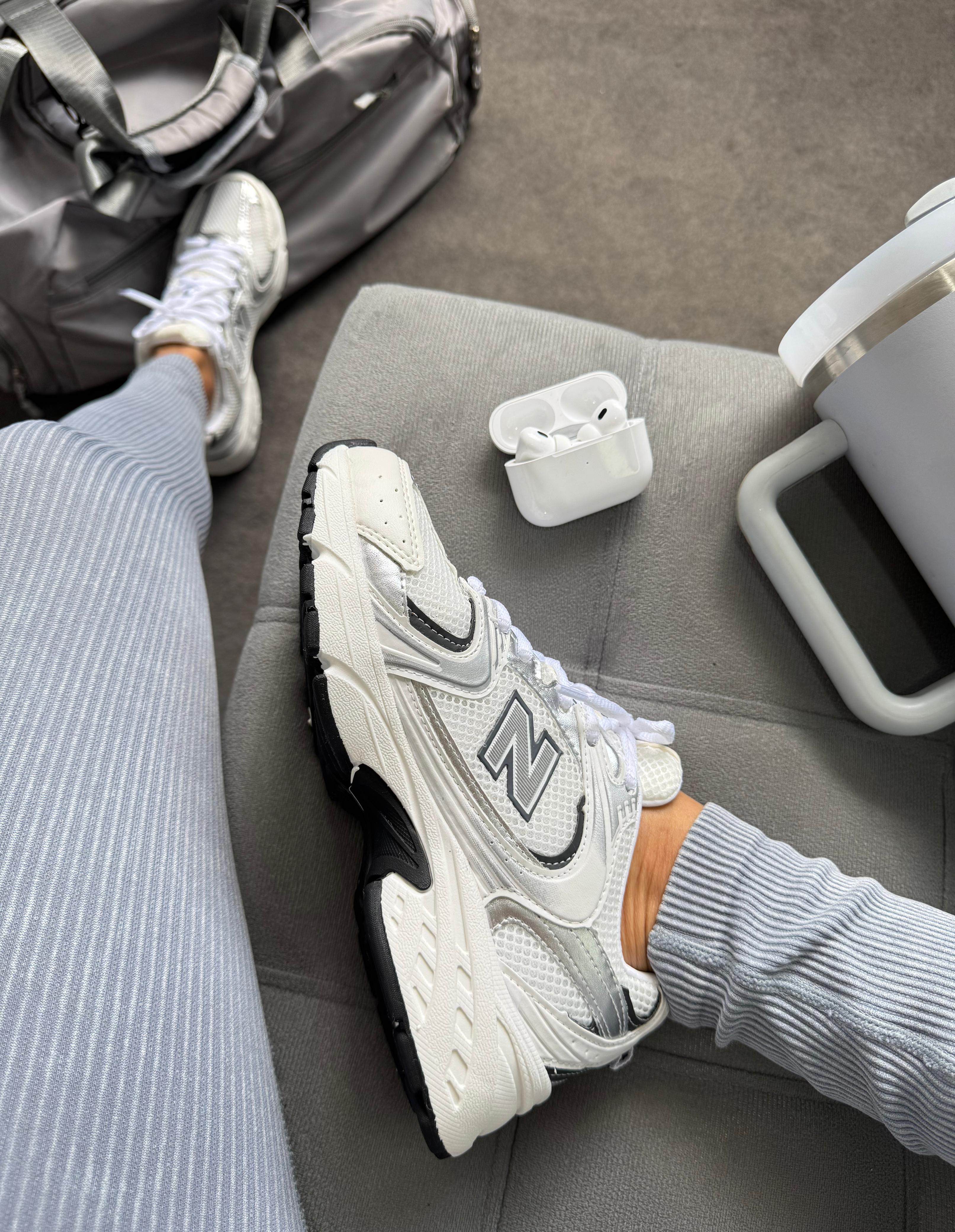 New Balance 530 Branco Cinza
