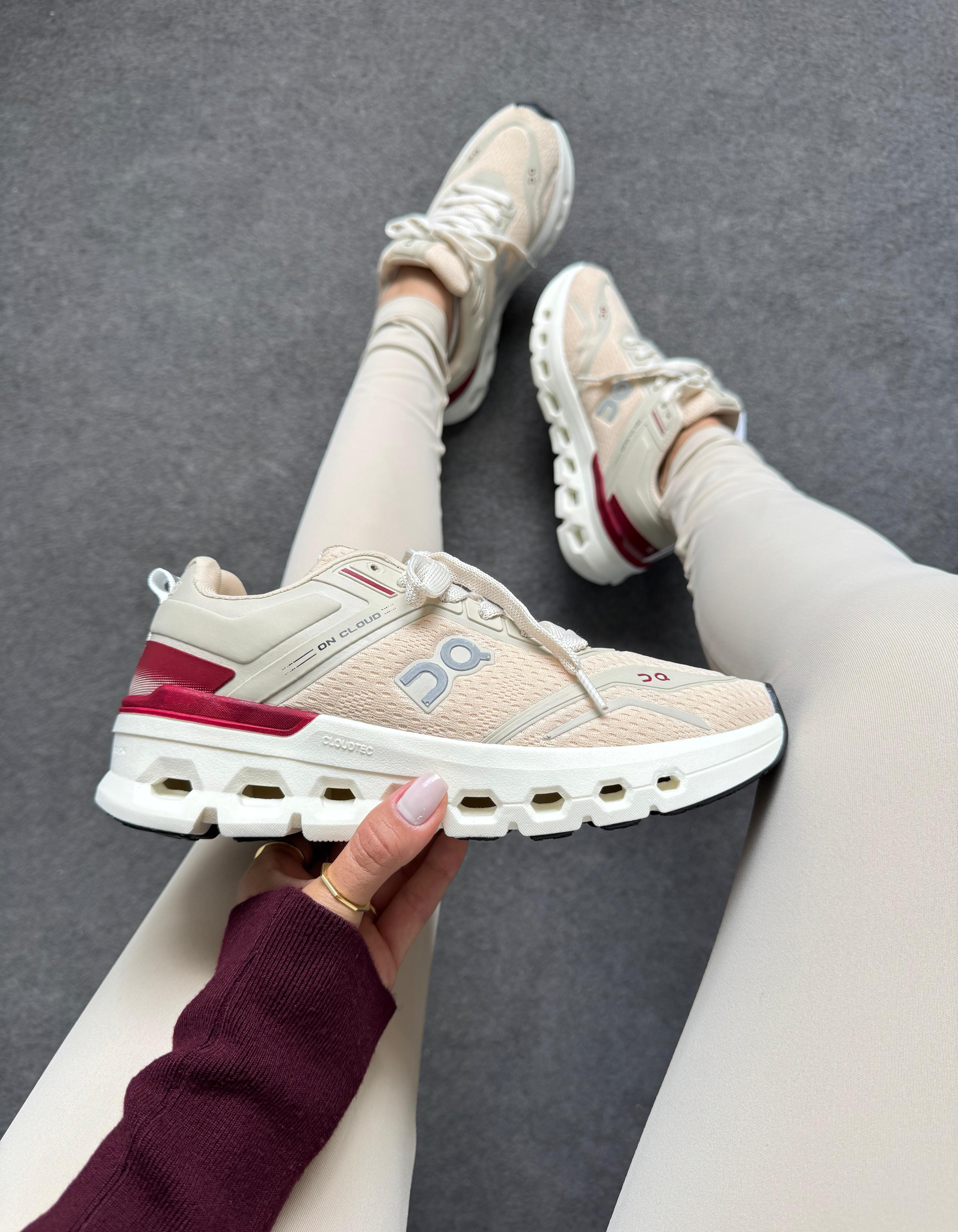 On Cloudrunner 2 Off White Bege