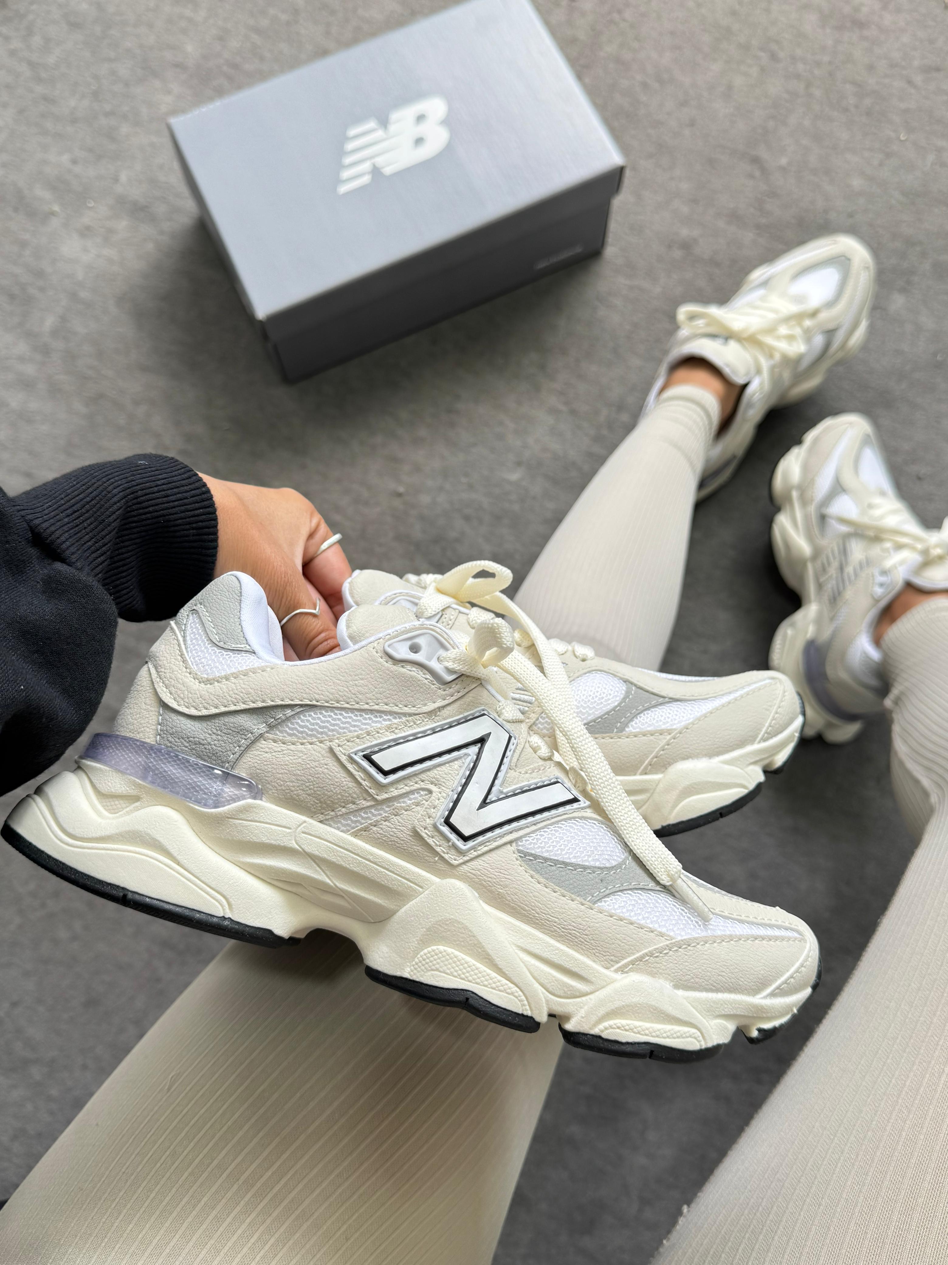 New Balance 9060 Off White Cinza