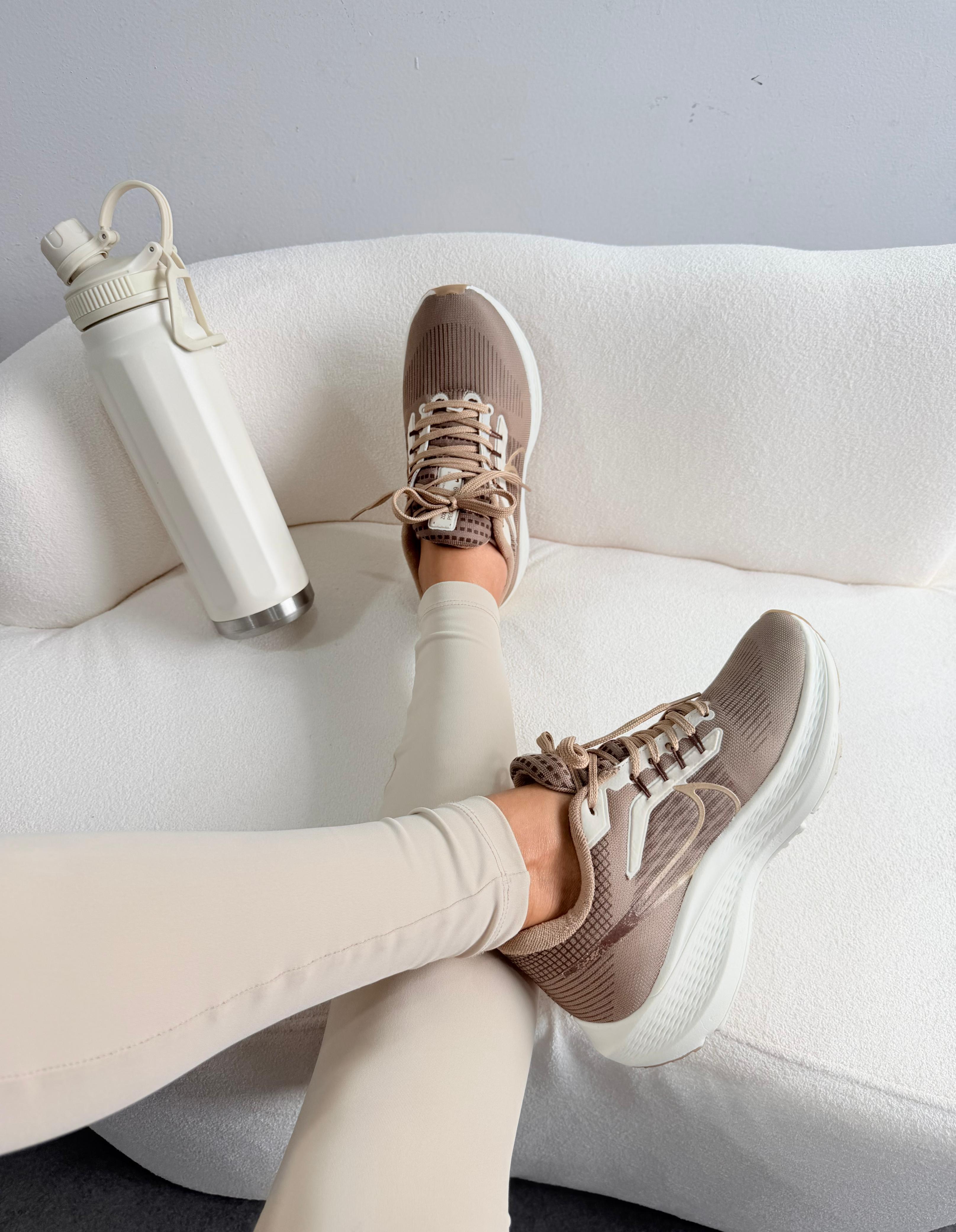 Nike Zoom Court Running Capucino
