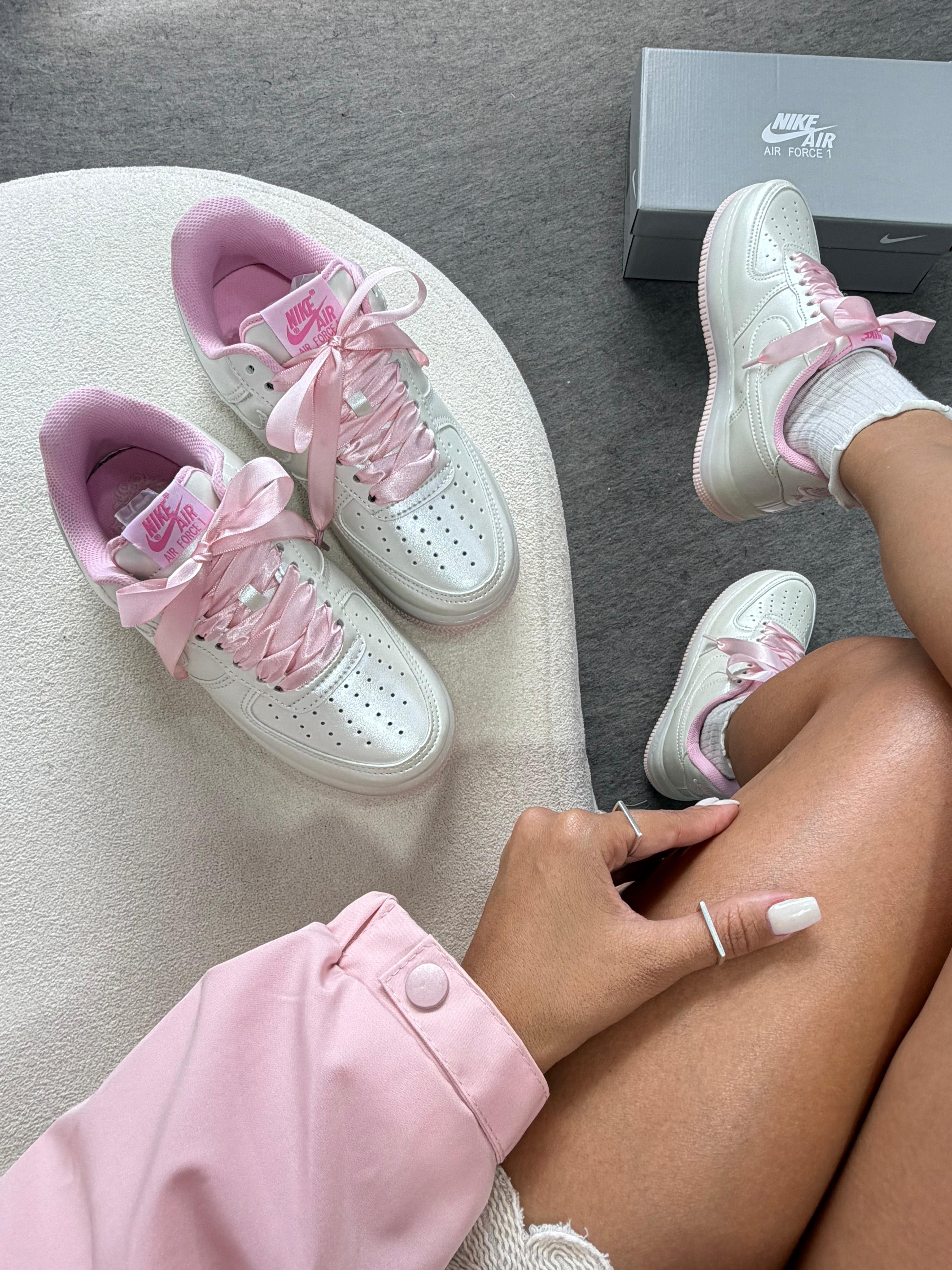 Nike Air Force 1 Low Prime Branco Rosa