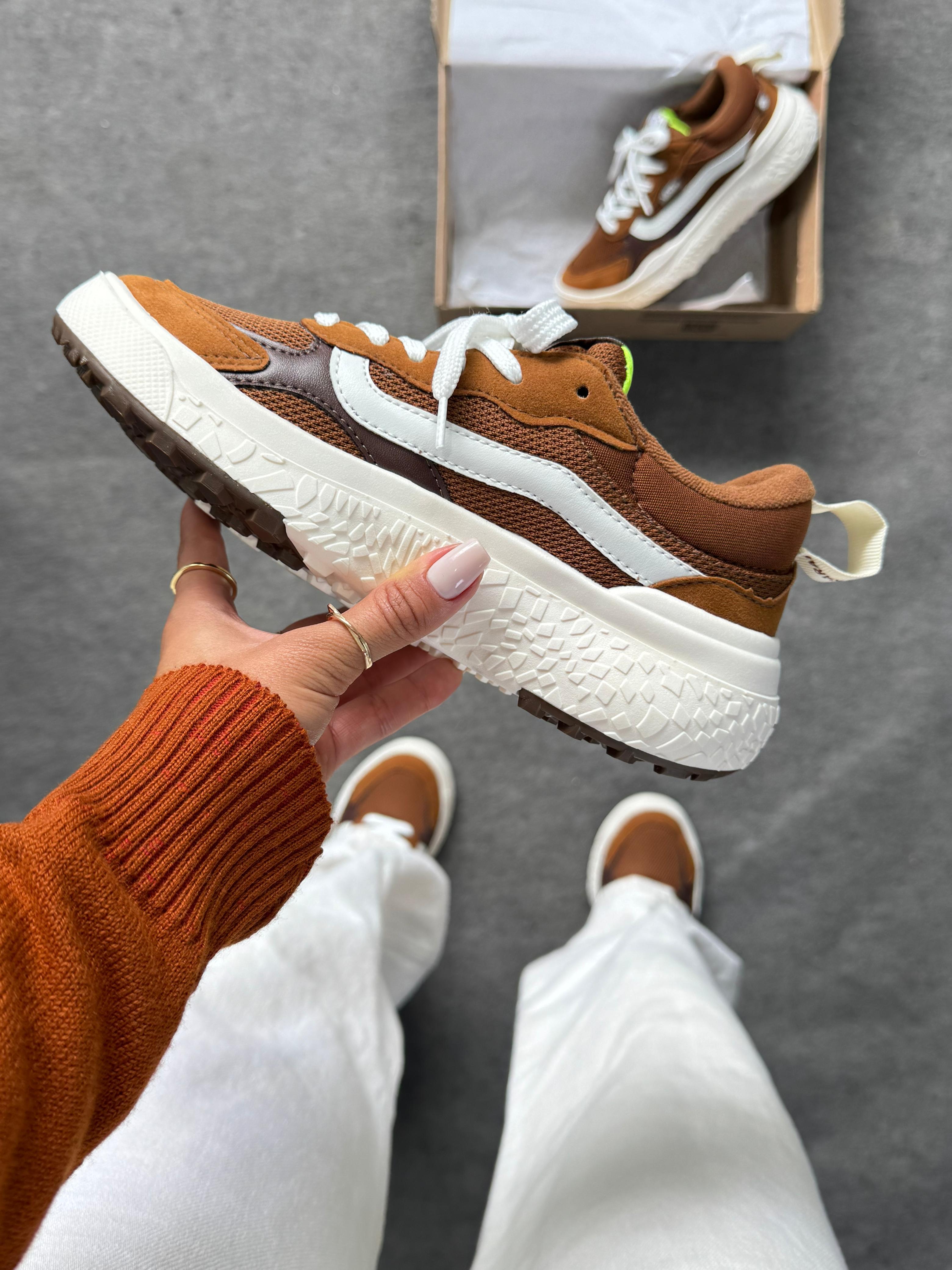 Vans Ultrarange Neo Caramelo Branco