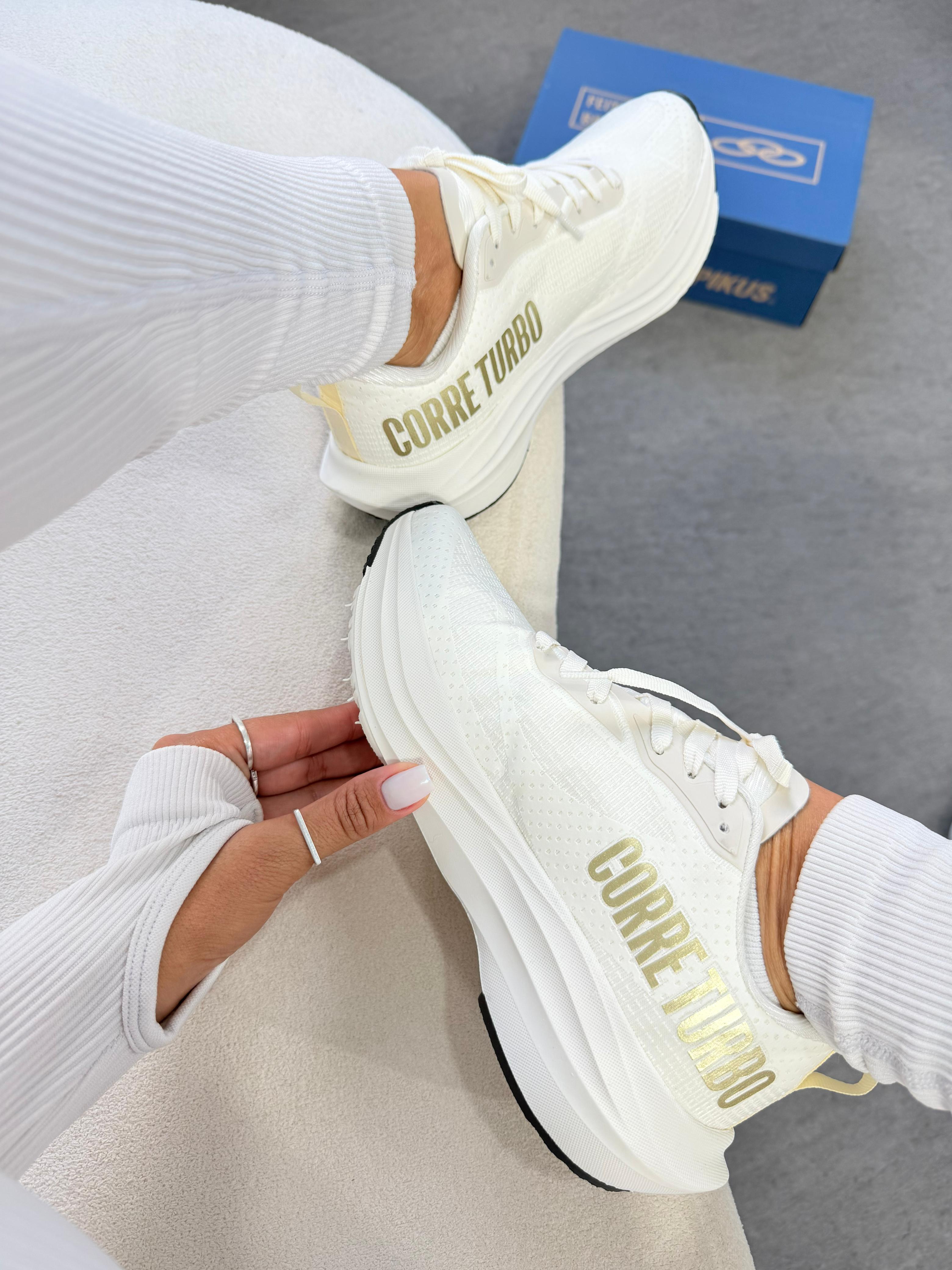 Olympikus Corre Turbo Off White Ouro