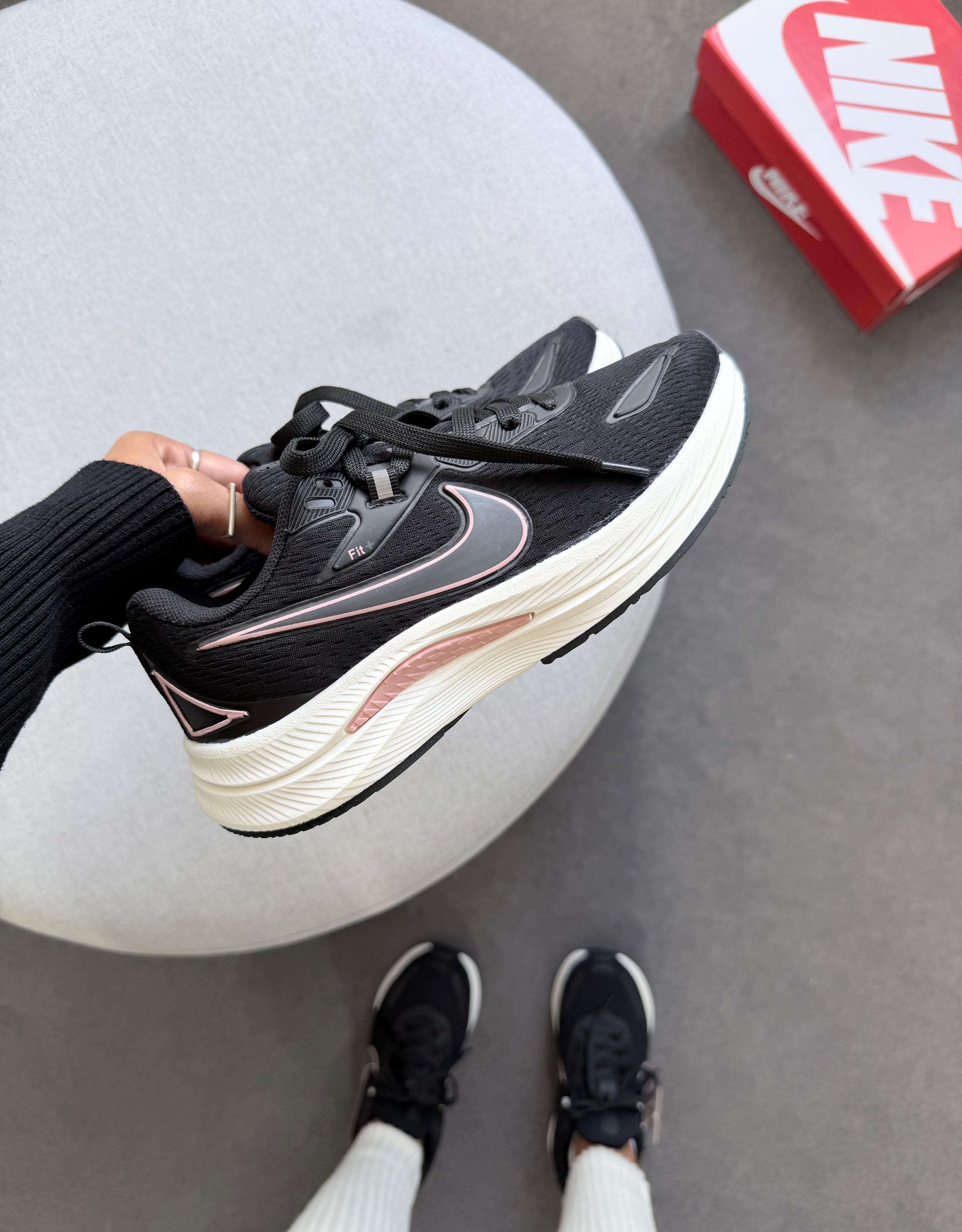 Nike Running Est 1972 Preto Nude