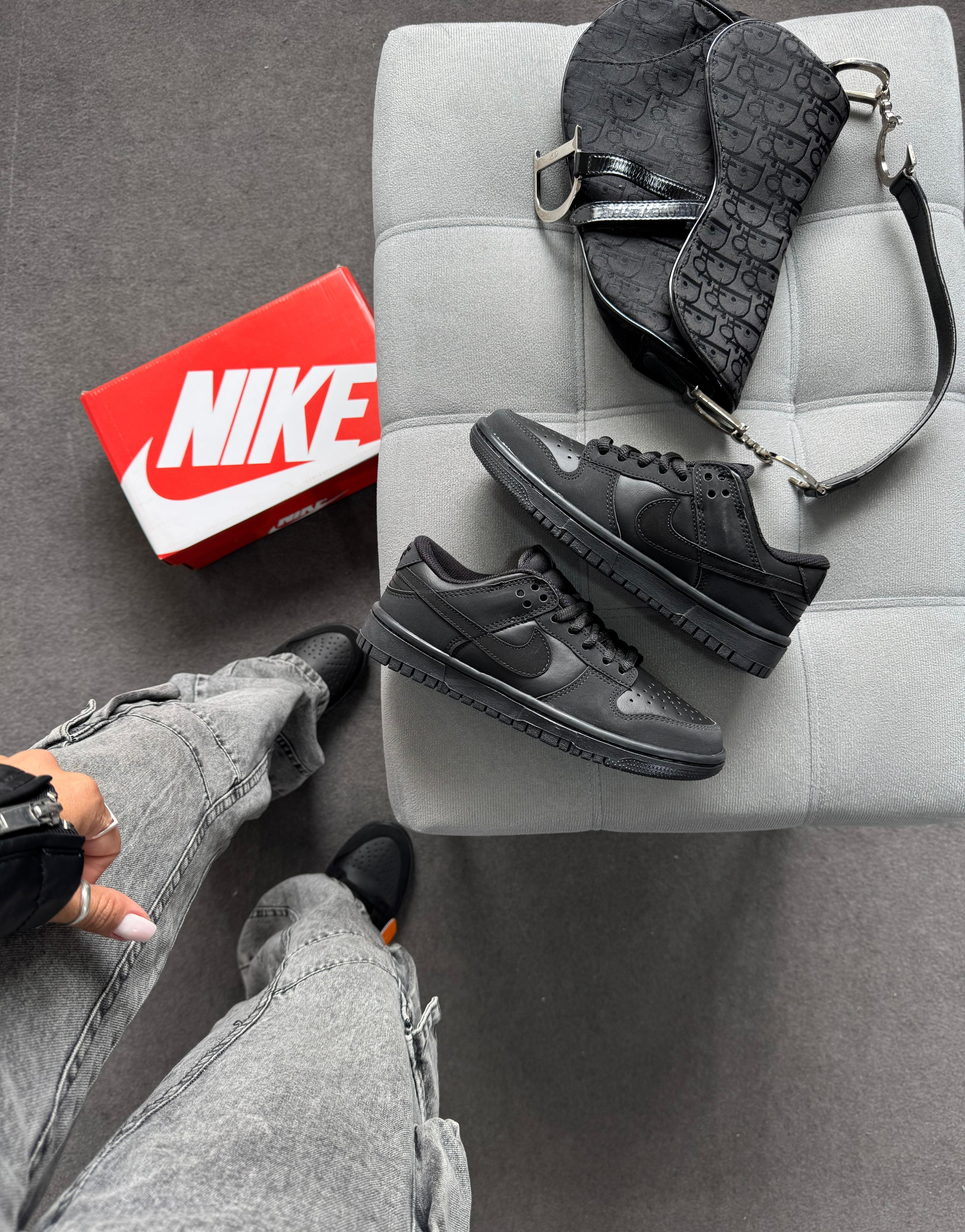 Nike SB Dunk Low Triple Preto