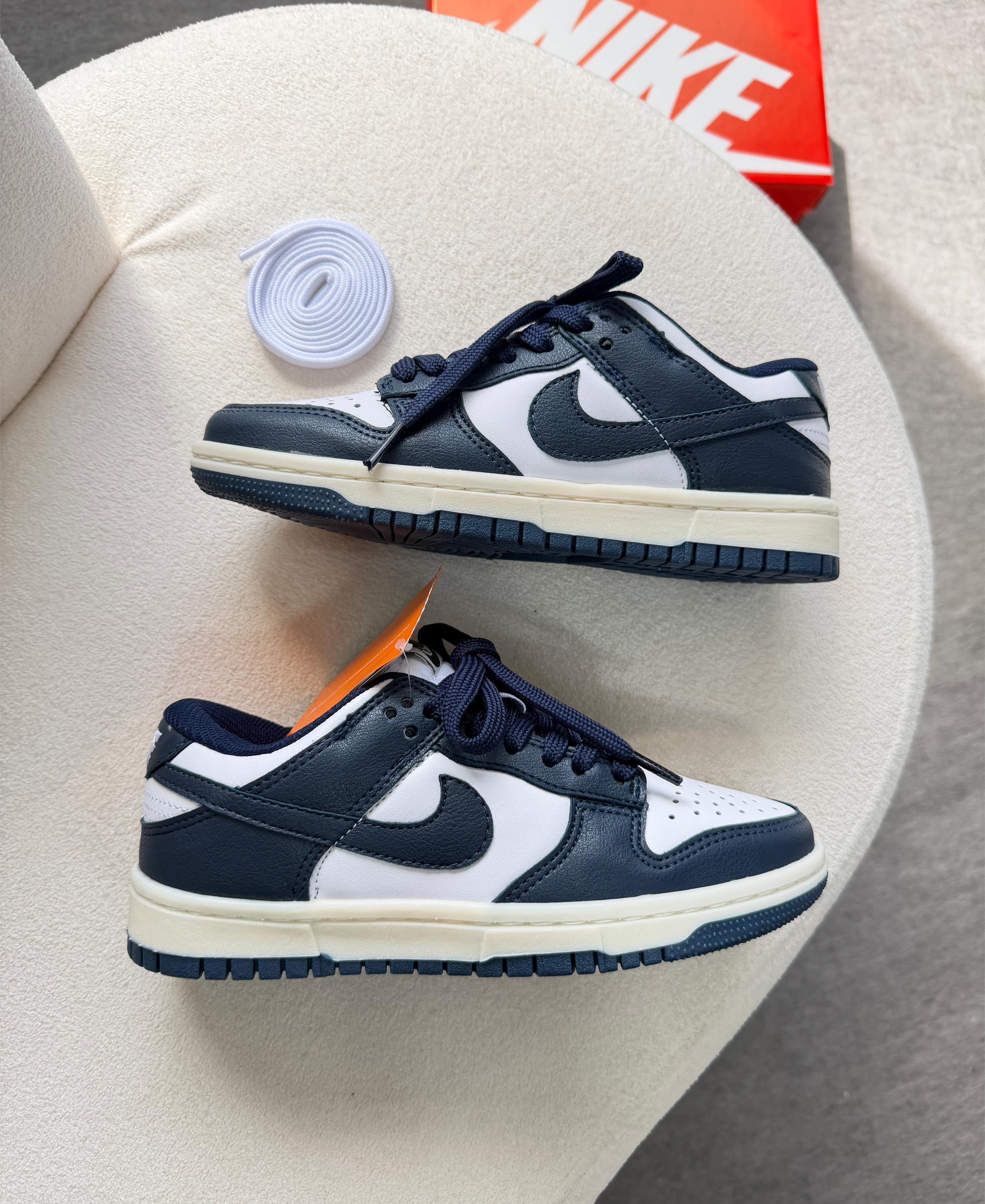 Nike SB Dunk Low Azul Marinho Branco