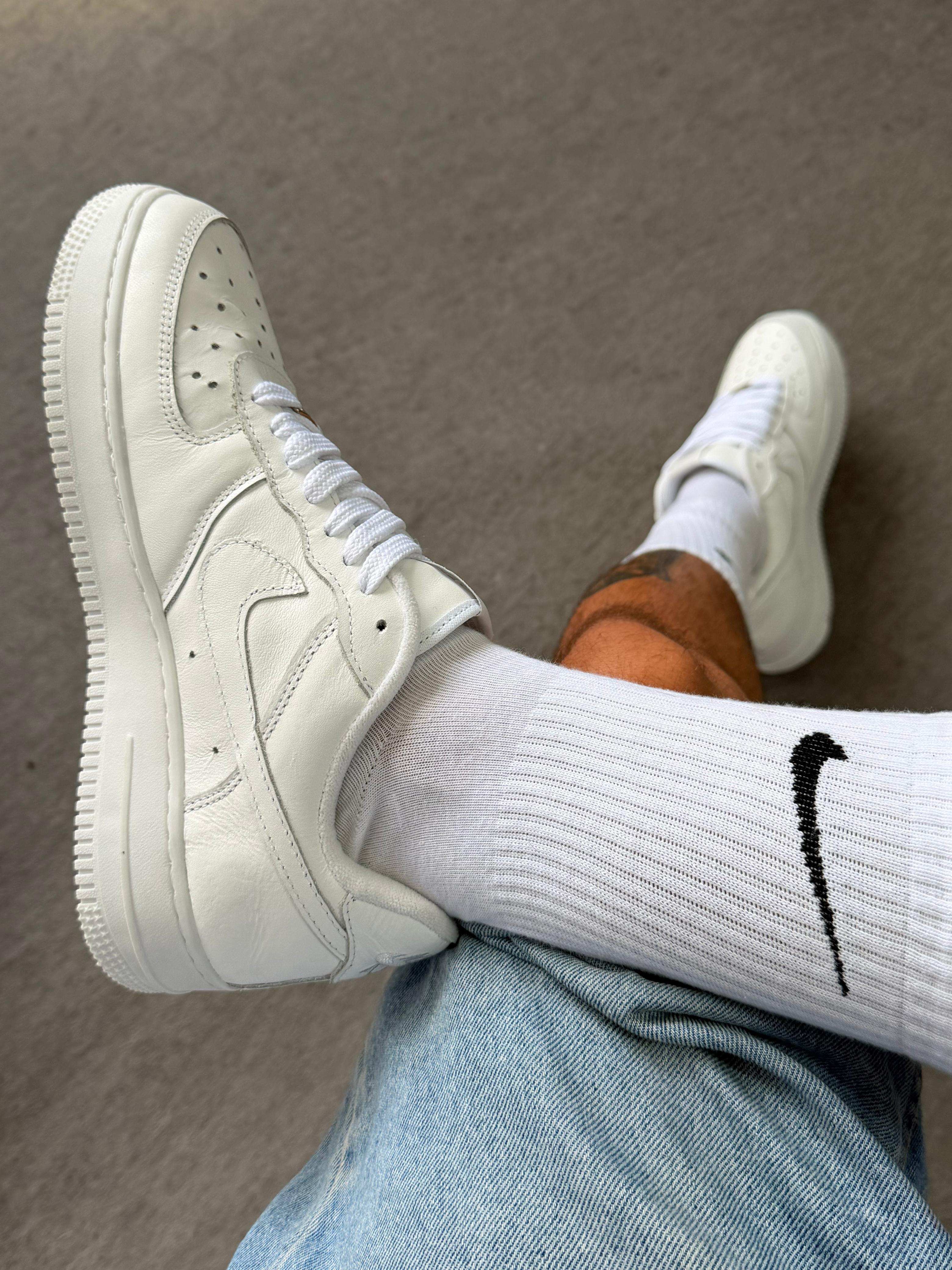 Nike Air Force 1 Low Triple Branco
