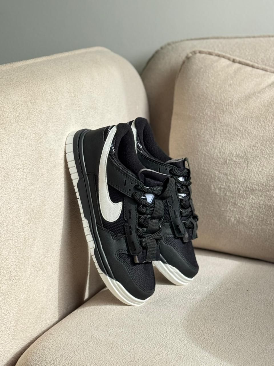 Nike SB Dunk Low Jumbo Reverse Panda Preto Branco