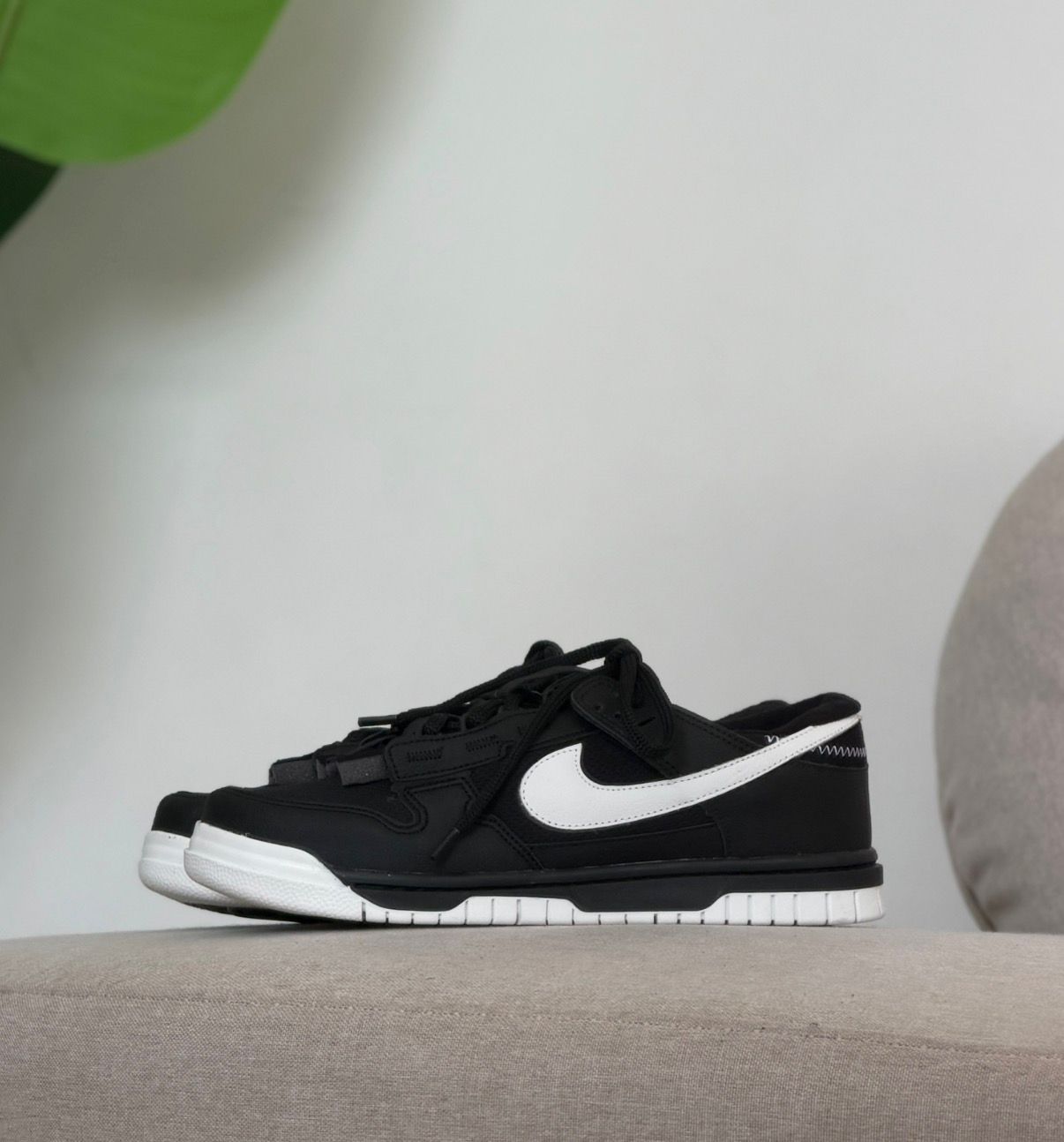 Nike SB Dunk Low Jumbo Reverse Panda Preto Branco