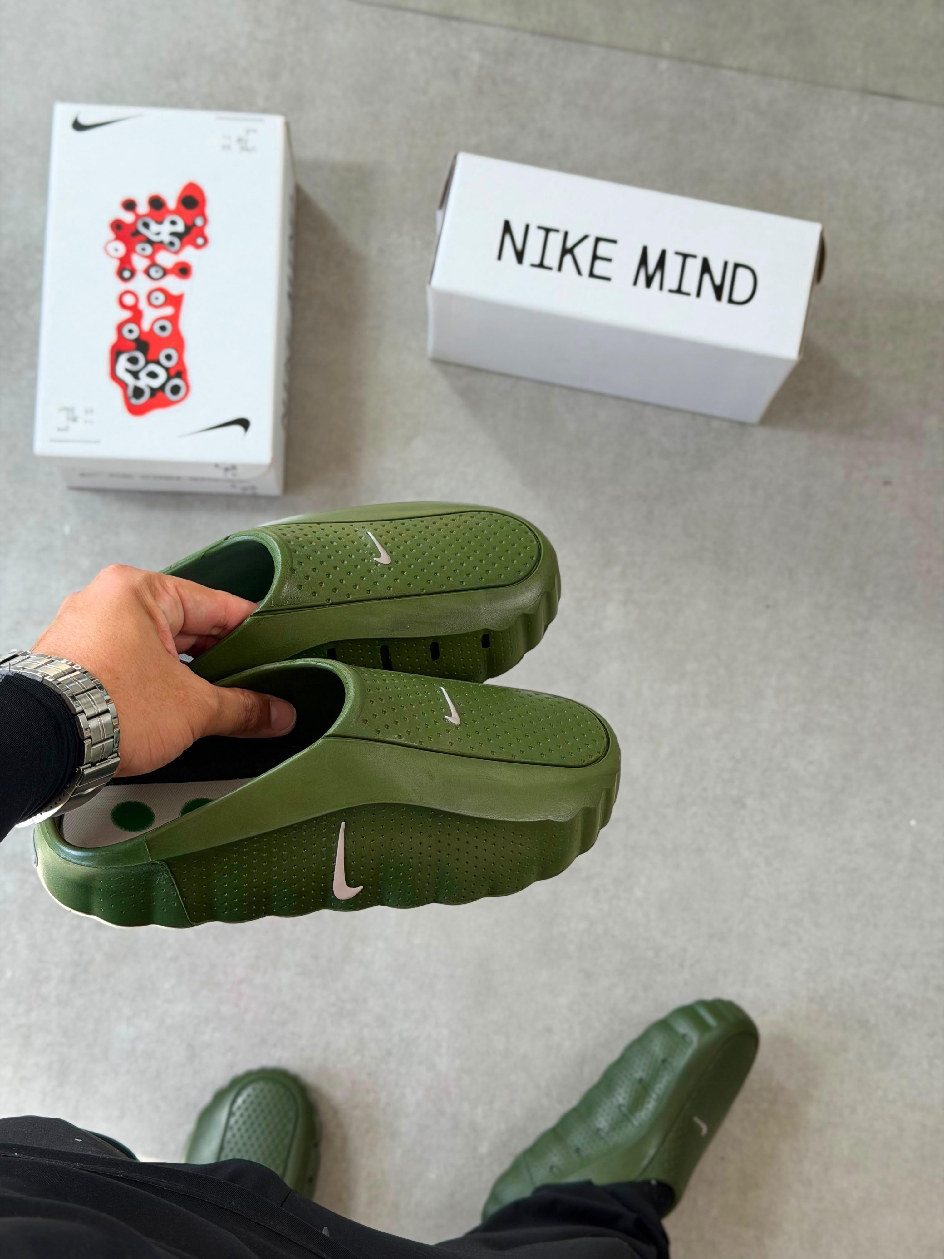 Nike Mind - Olive Green