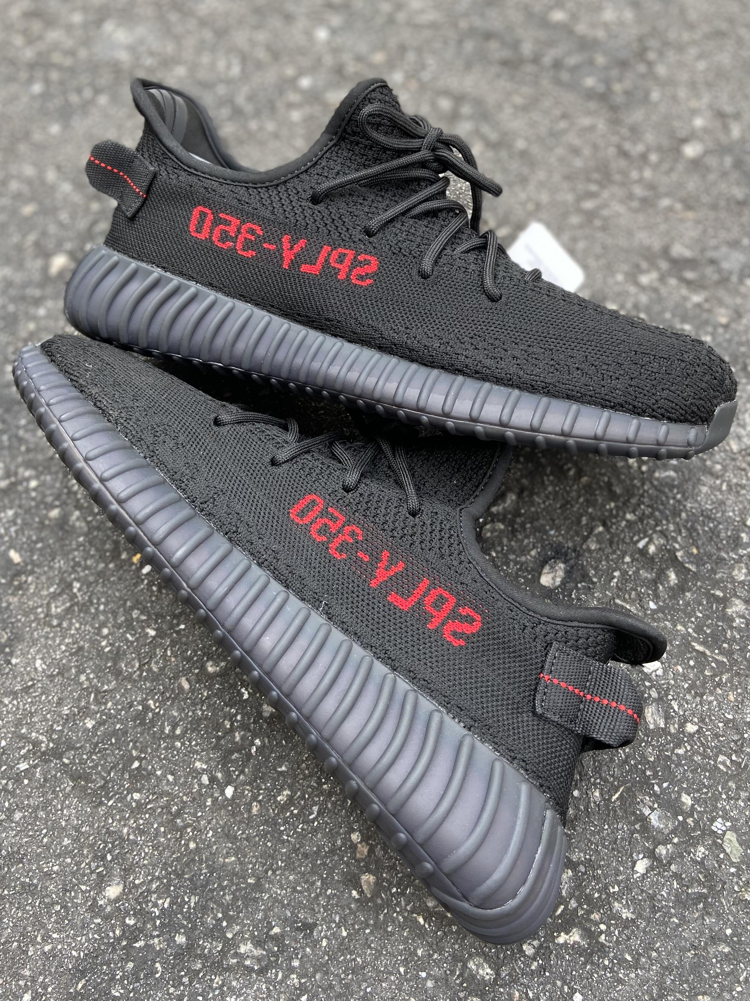 Adidas Yeezy Boost 350 V2 - Bred