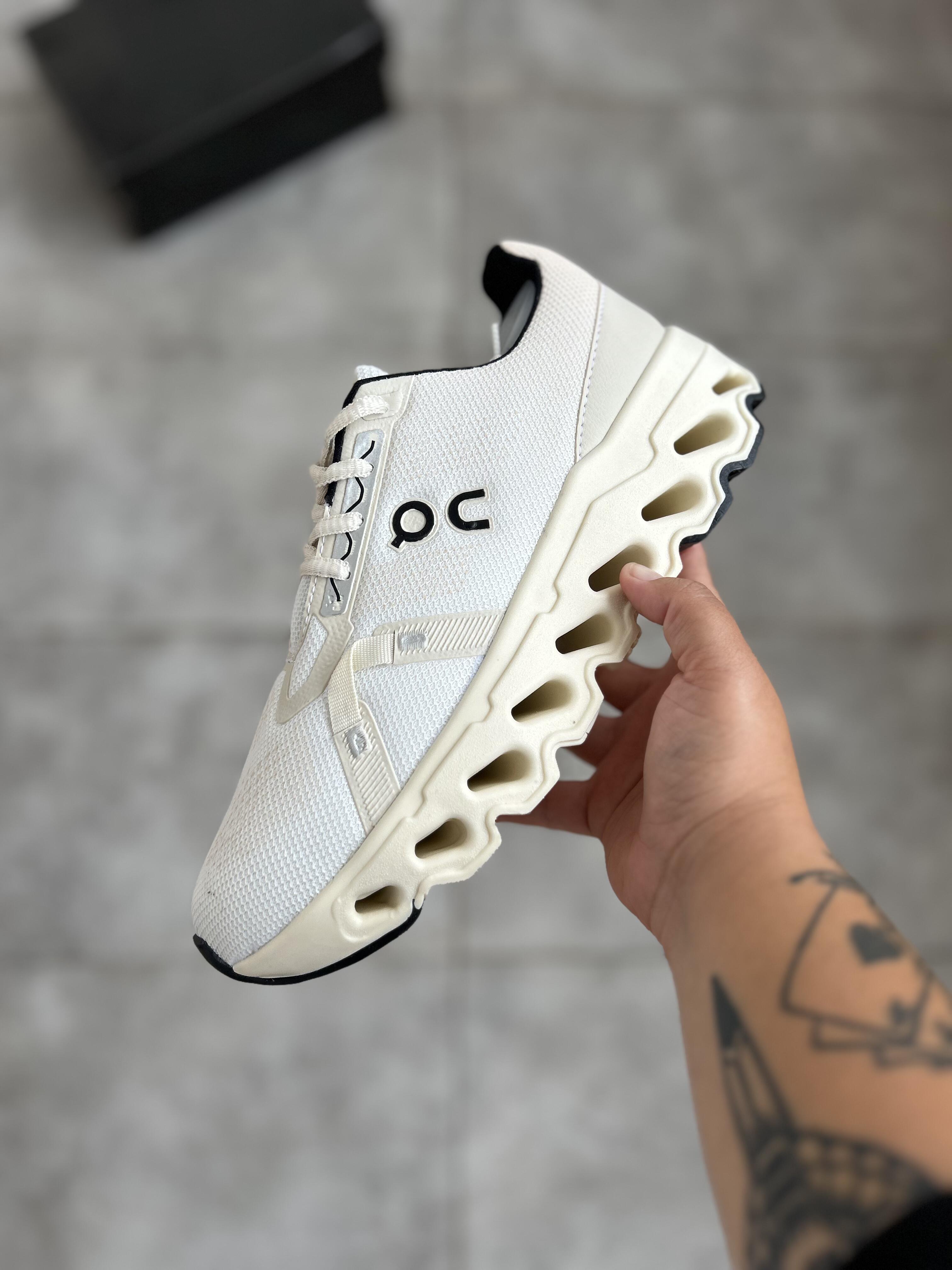 On Running Cloudmonster - All White