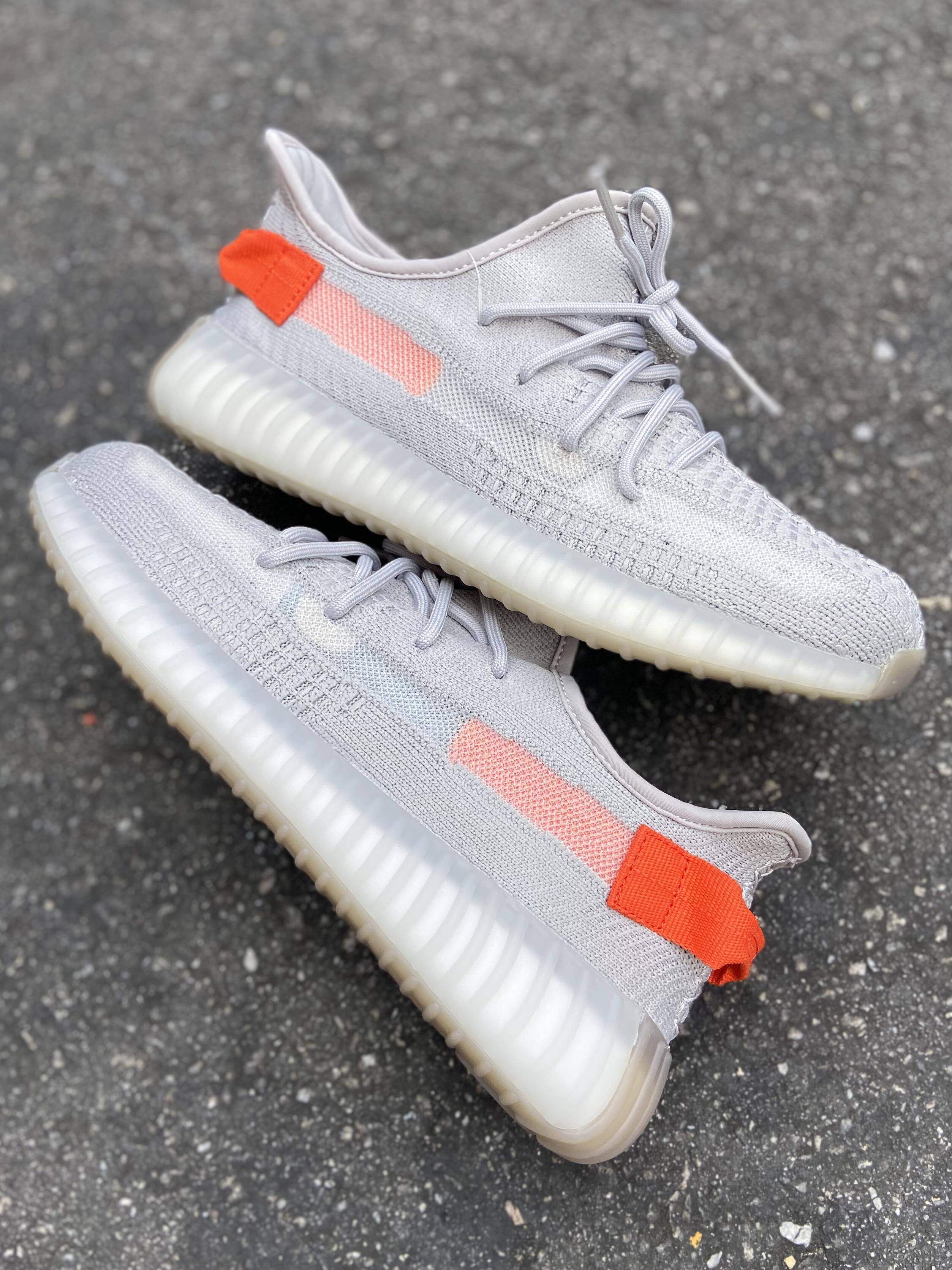 Adidas Yeezy Boost 350 V2 - Tail Light