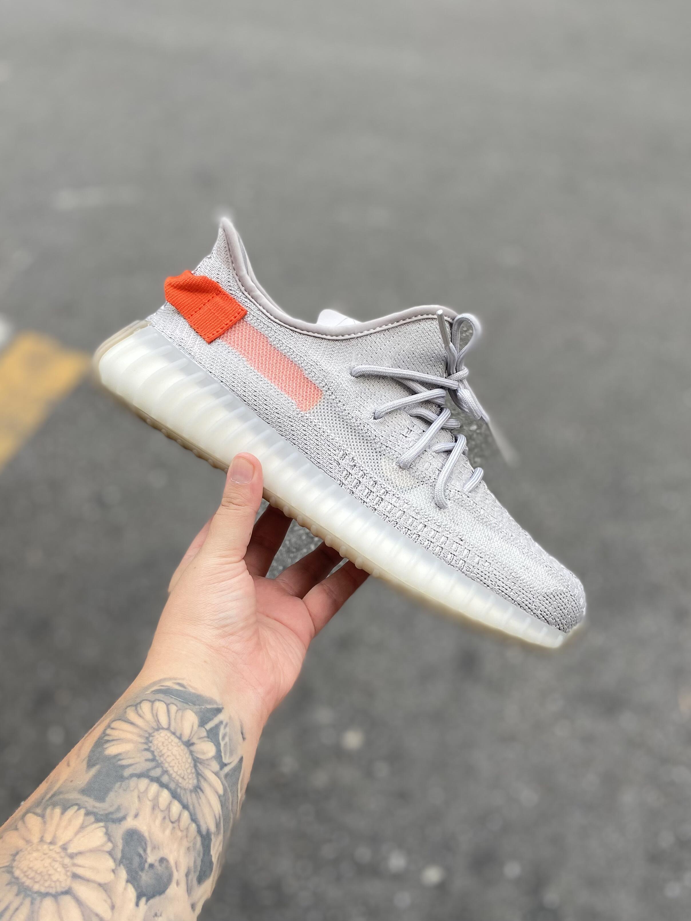 Adidas Yeezy Boost 350 V2 - Tail Light